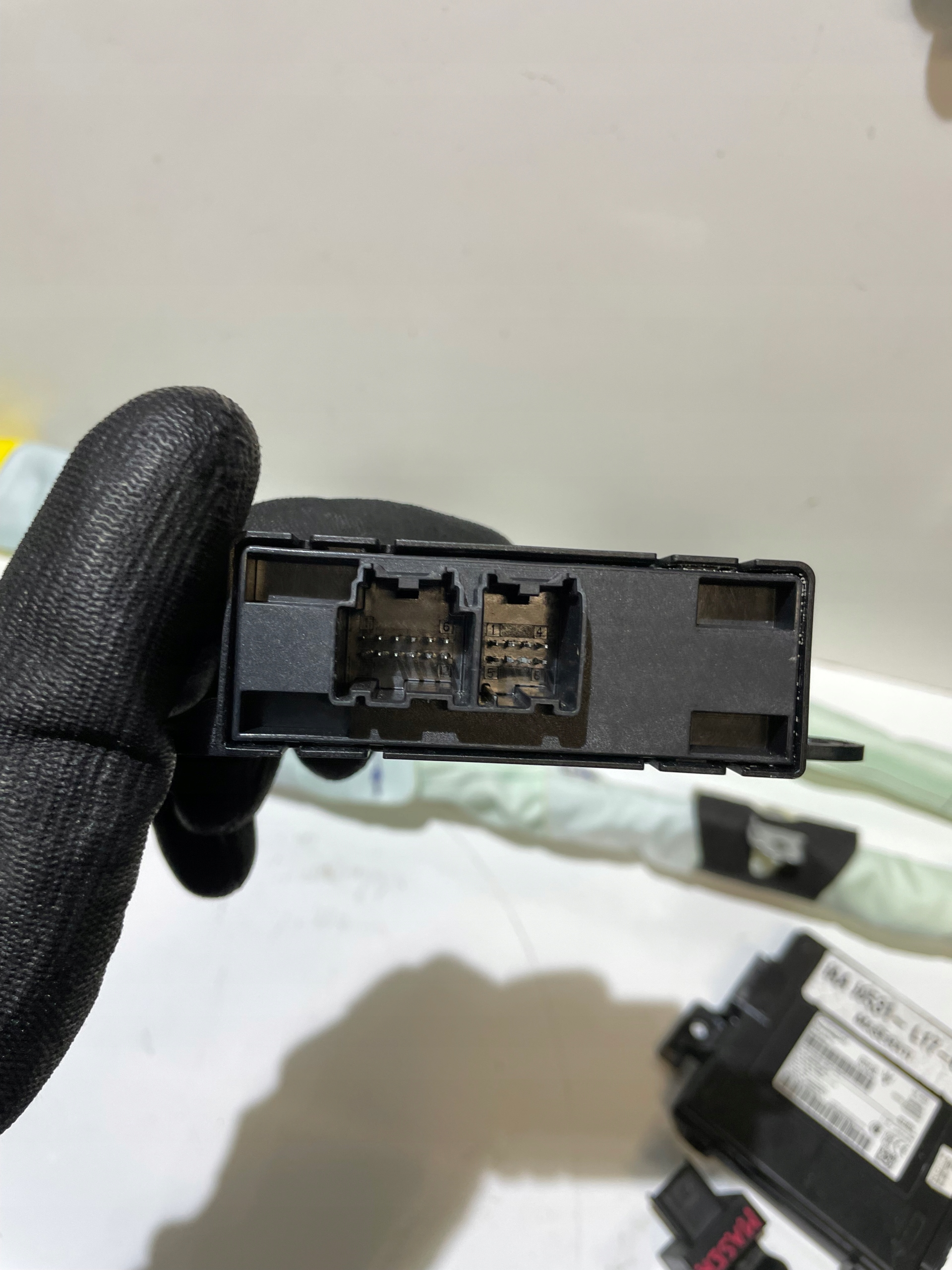 MASERATI LEVANTE MODULE CONTROL UNIT PDC 068403887