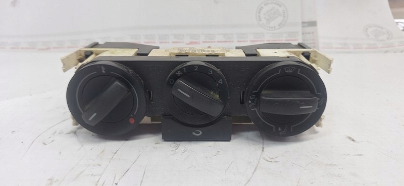 PANEL klimatizaci VW FOX 90151232