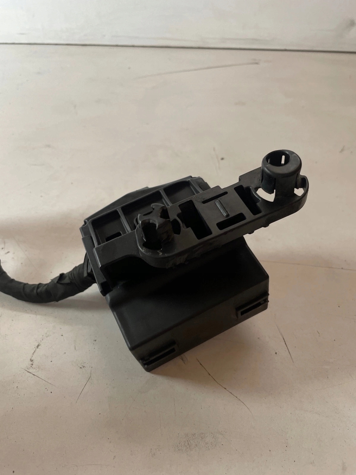 Kasten der Sicherungen Opel Astra IV J