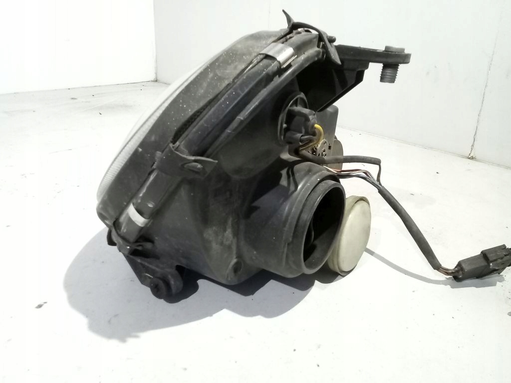 Mercedes C W203 Licht links vorne ring ringi