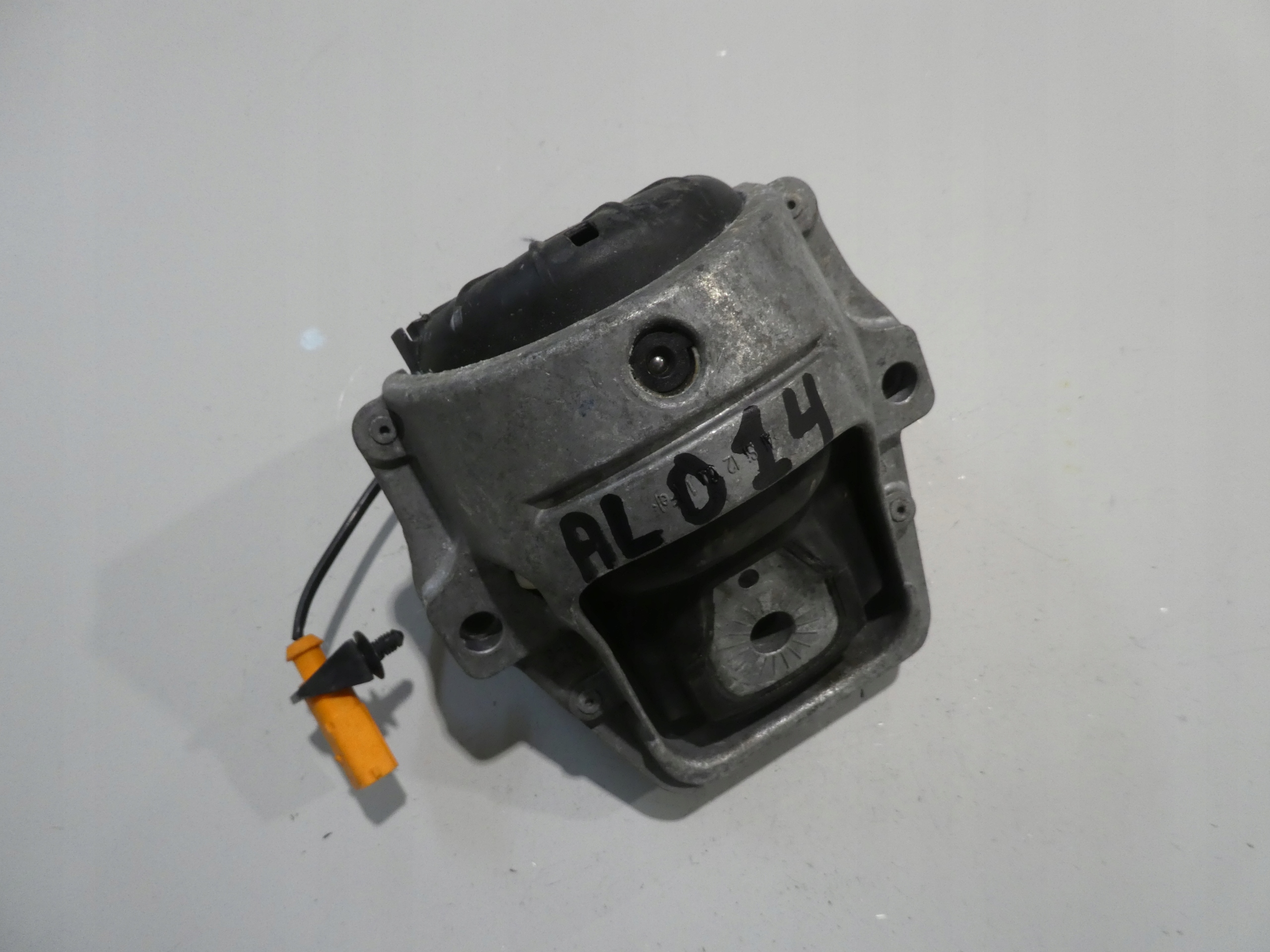 engine mount AUDI A4 B8 2.0 TDI 8K0199381