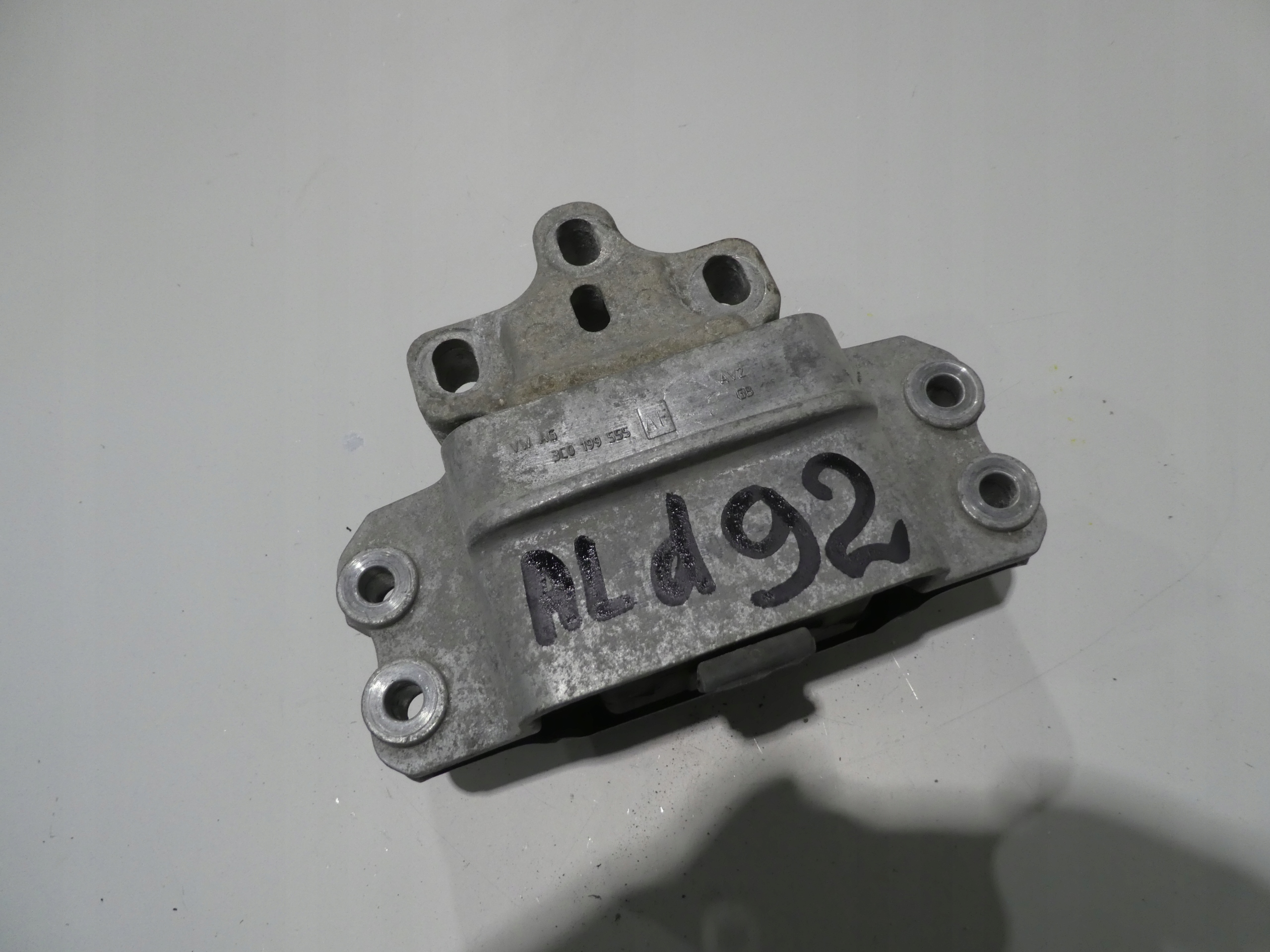 VW AUDI SKODA Airbag Getriebehalter 3C0199555AF