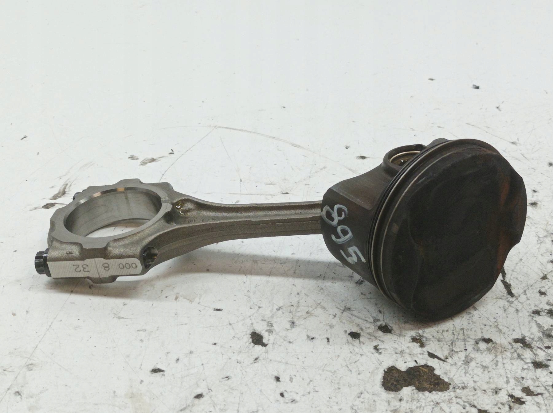 piston connecting rod 1.6 16V VVTI Toyota Corolla XI (2013- )