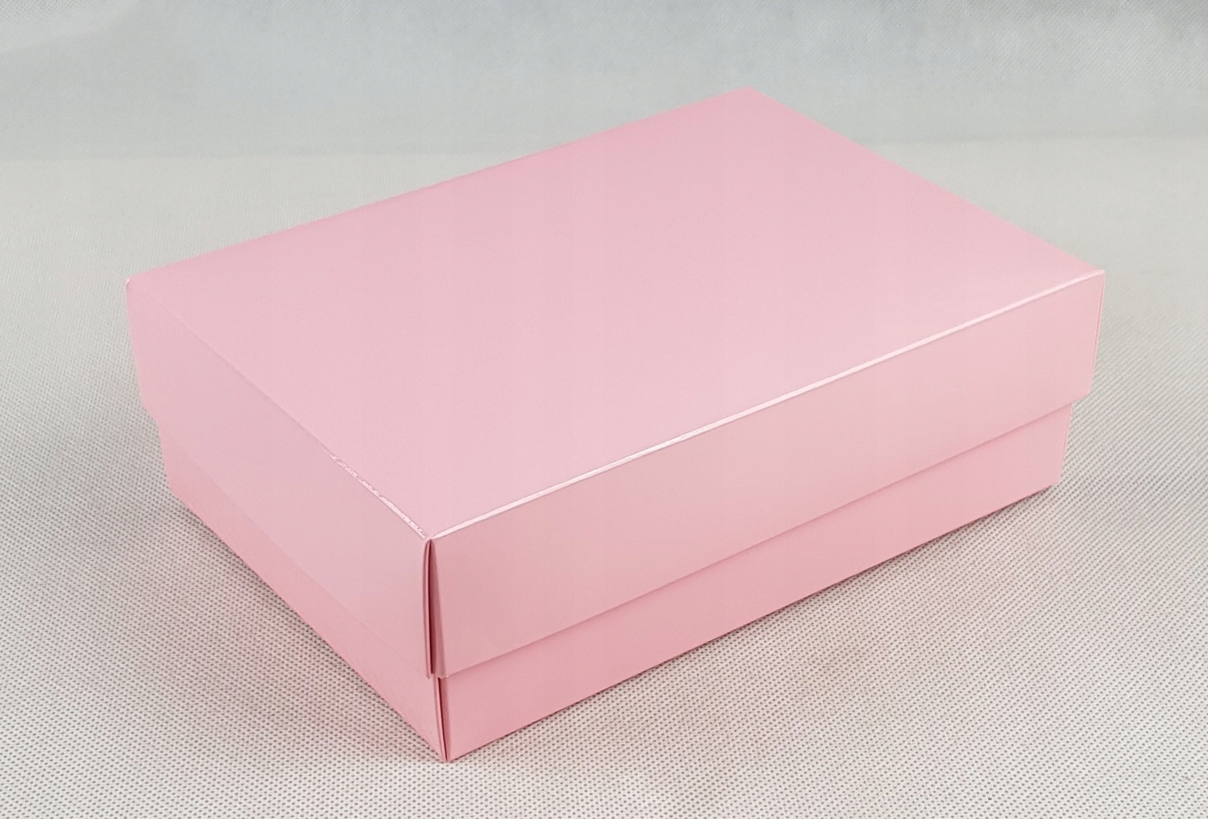 

Pudełko laminowane 350x240x70 mm Różowe