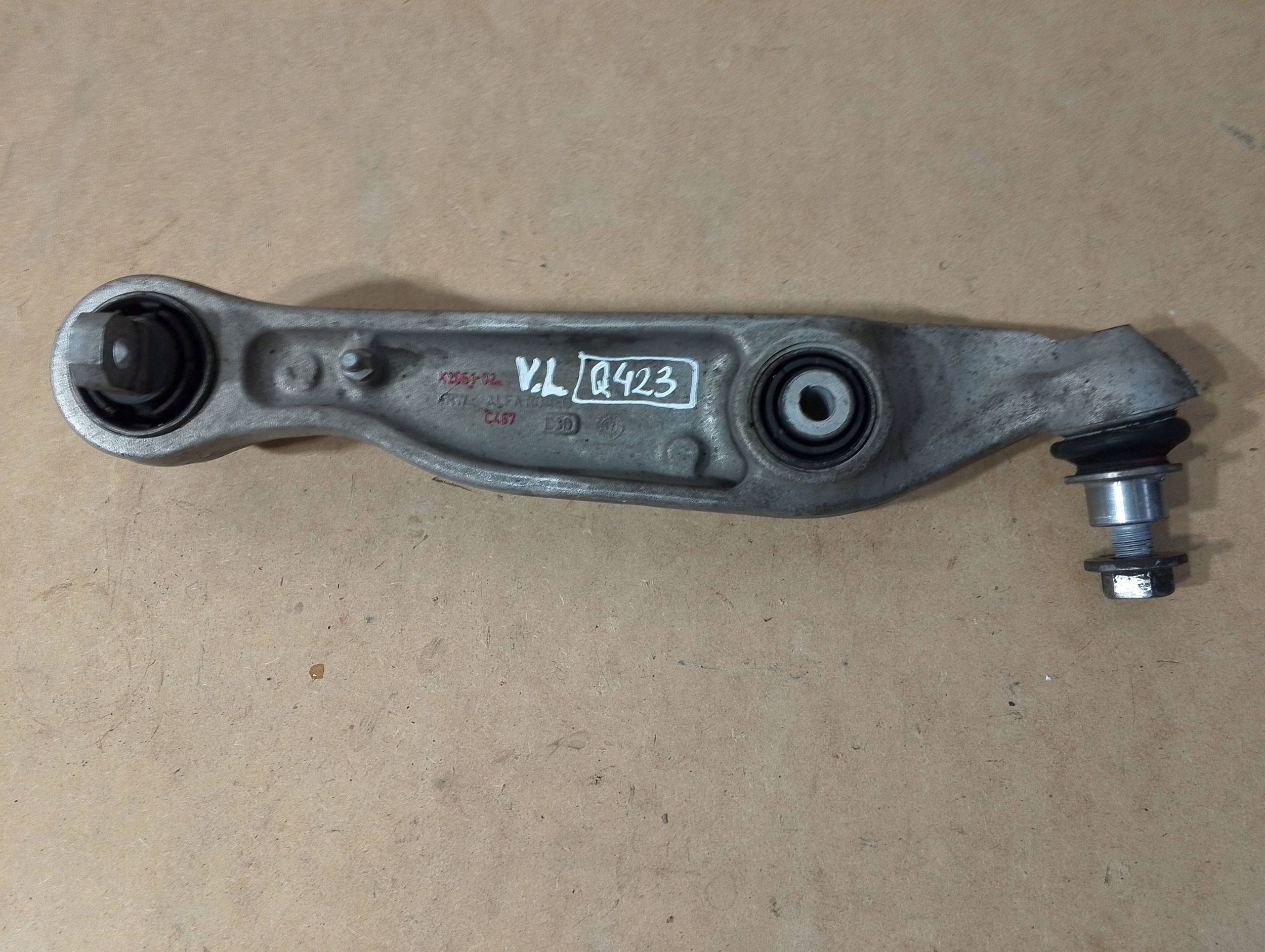ALFA STELVIO arm front left front K2061-02 C467 (Q423)