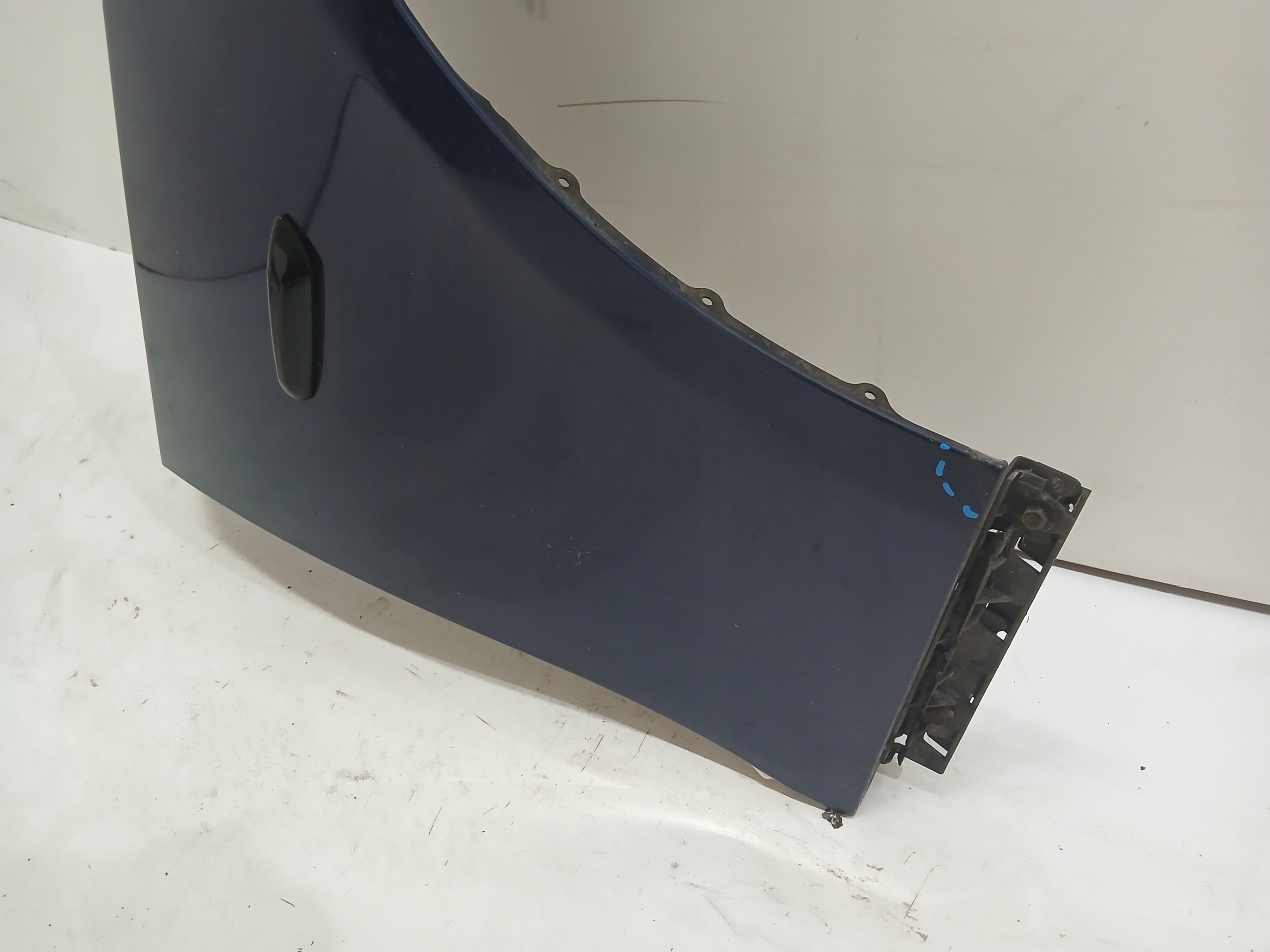 fender right front BMW E60 A76/5 TIEFSEEBLAU