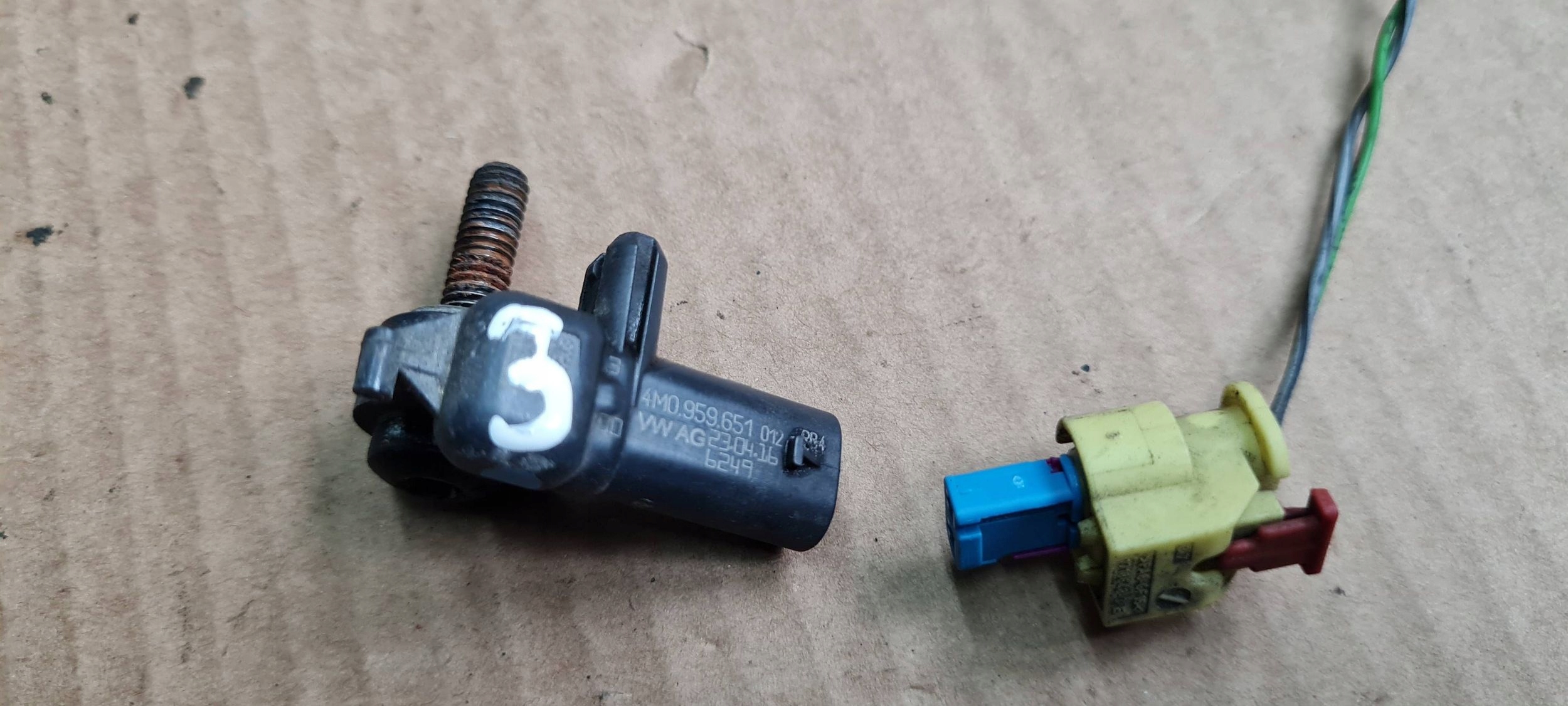 A4 B9 8W impact sensor connecting spoiler 4M0959651 A5 8W Q7 4M Q5 80A