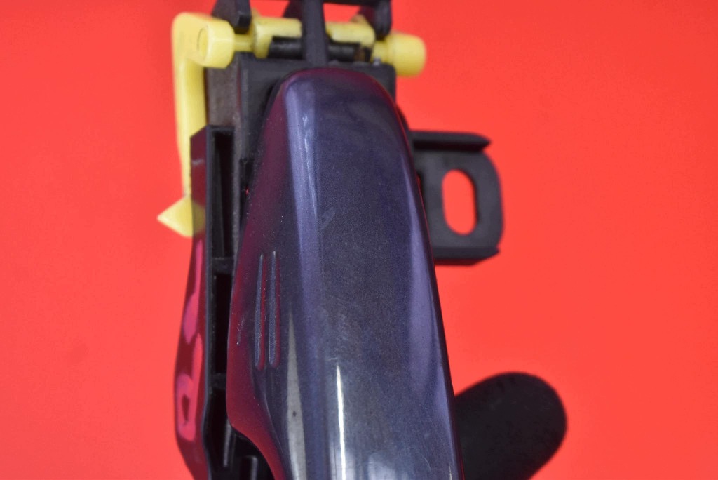 handle right front front 8V1 TOYOTA PRIUS 3 III XW30 09-11