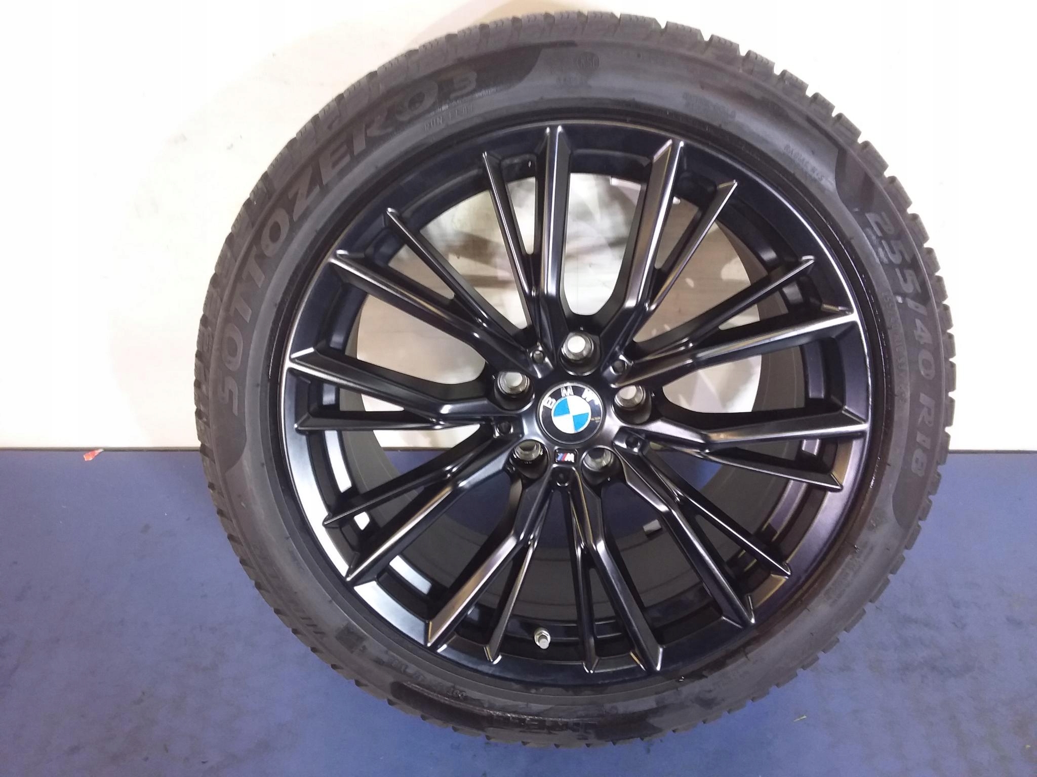 BMW 3 G20 G21 обід зимове колесо 255 / 40R18 M795