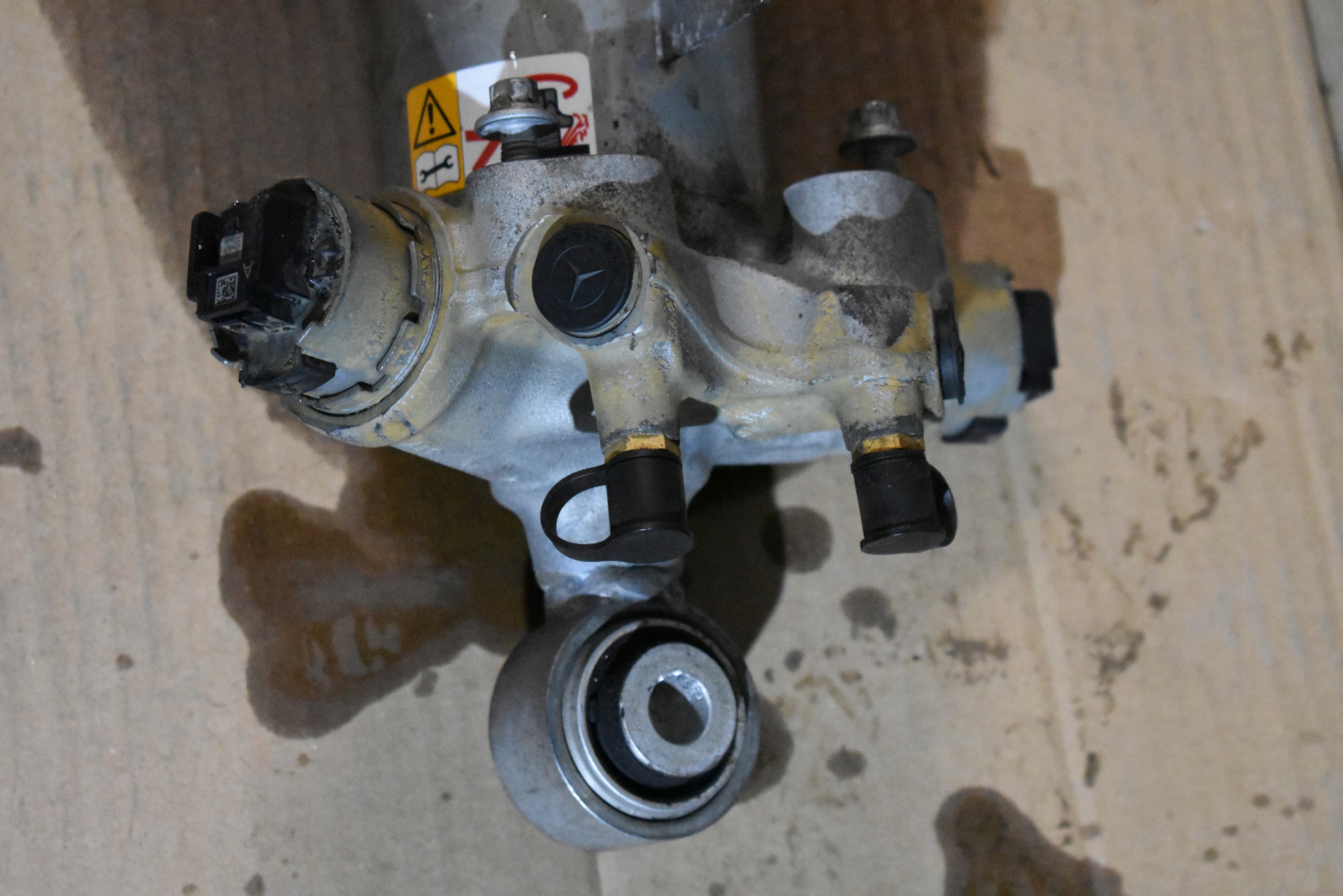 IDEALNY shock absorber rear left MERCEDES W223 1