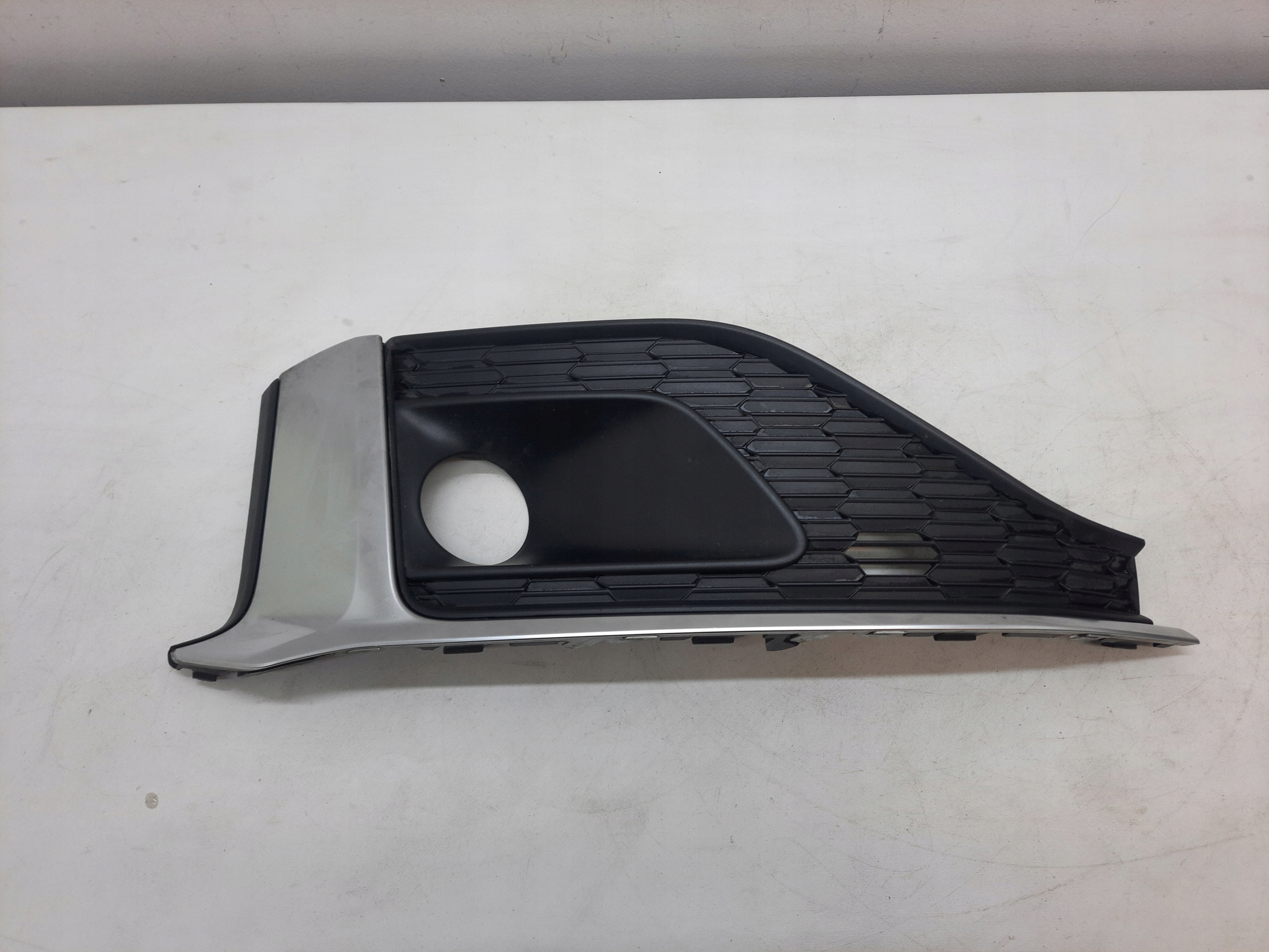 AUDI A5 2 II 8W6 LIFT 19- grid of a bumper right front original