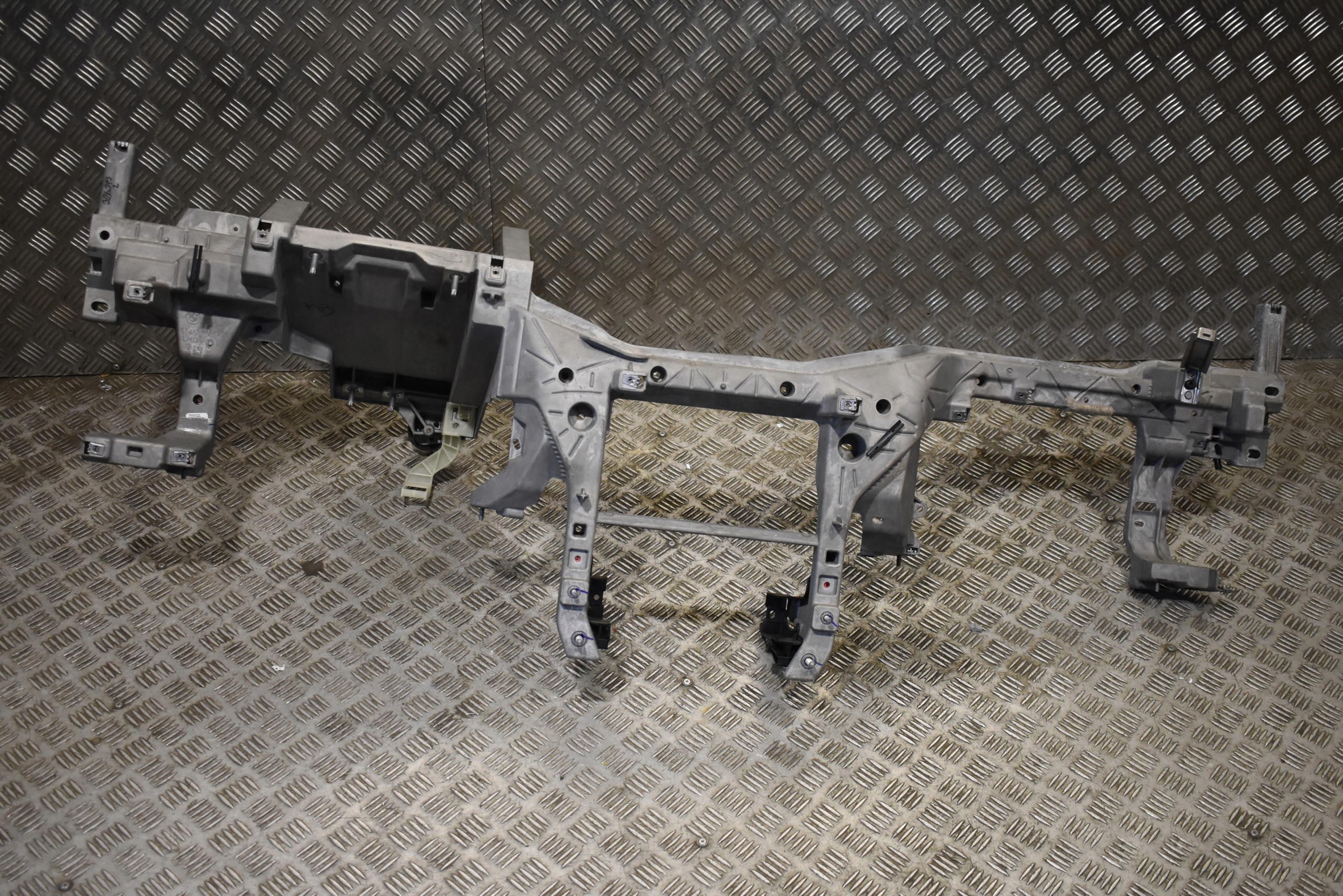 IDEALNY Support Console BMW G05 G06 G07 1