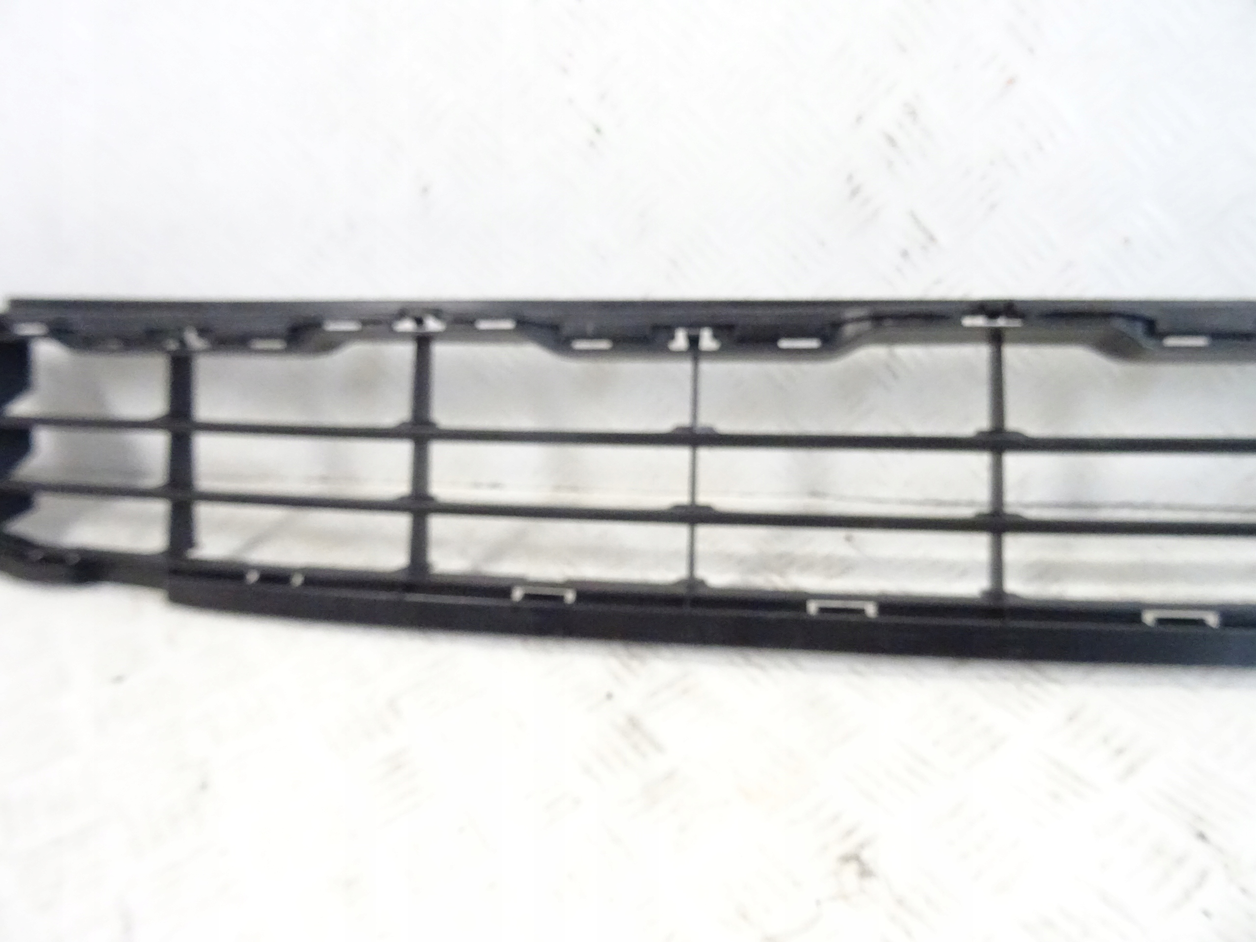 grid of a bumper front front NISSAN X-TRAIL IV 62254-6RA0A