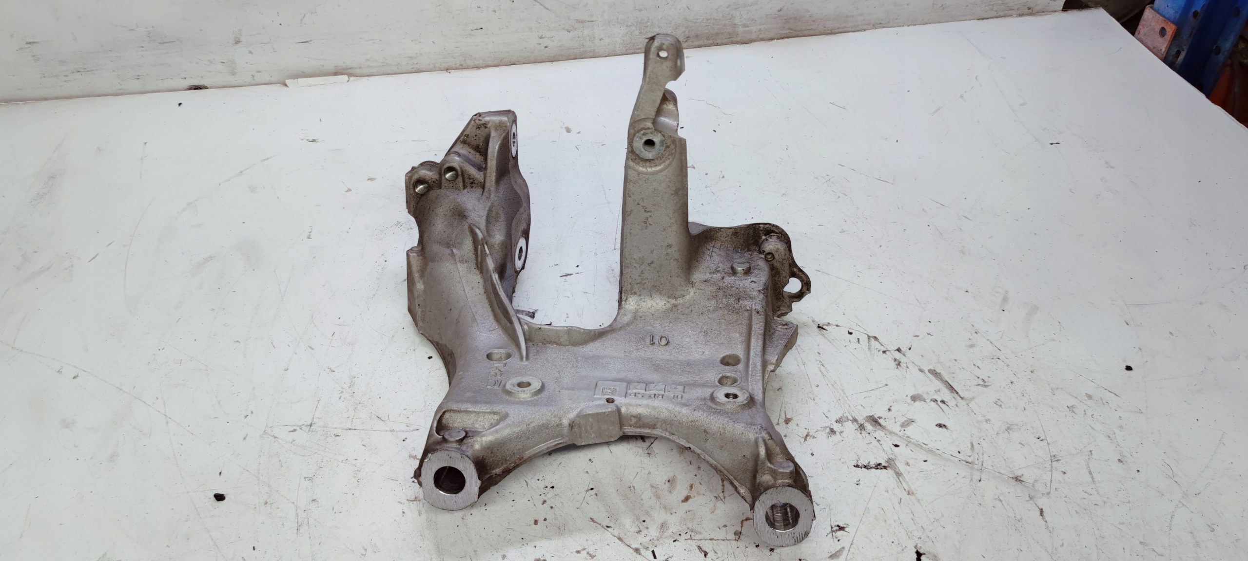 engine mount console right AUDI A6 C8 80A399296S
