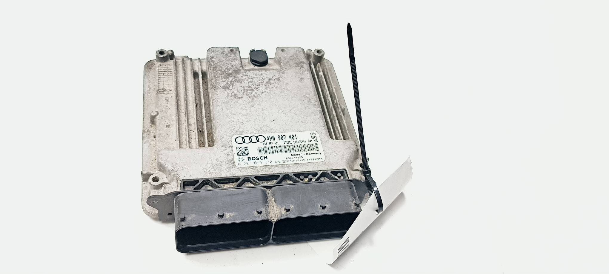 computer of the engine ECU 4H0907401 AUDI A8 D4