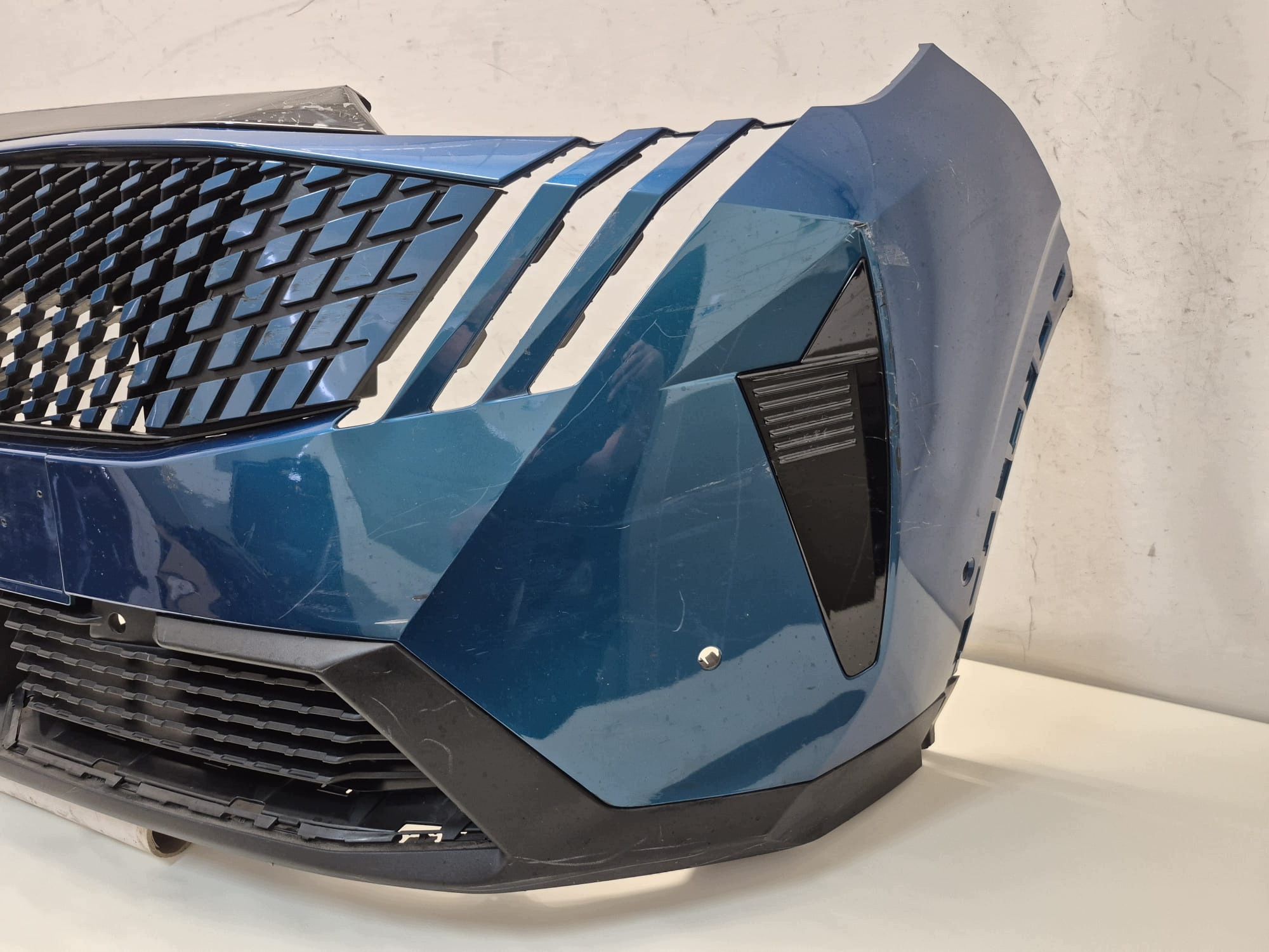 PEUGEOT 3008 III 24- bumper front front PDC 9846491180