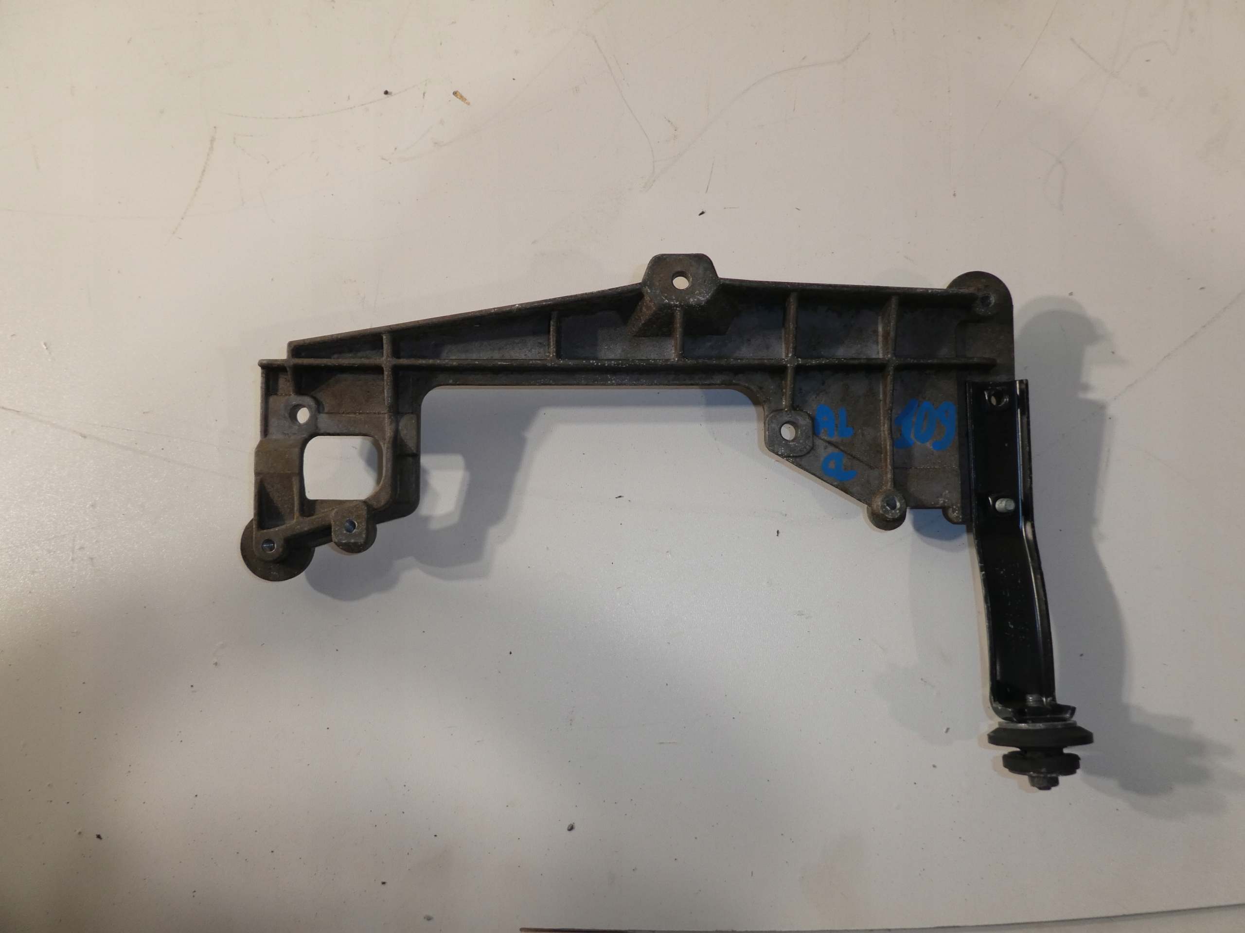 VW AUDI SEAT SKODA SUPPORTO 03G131159
