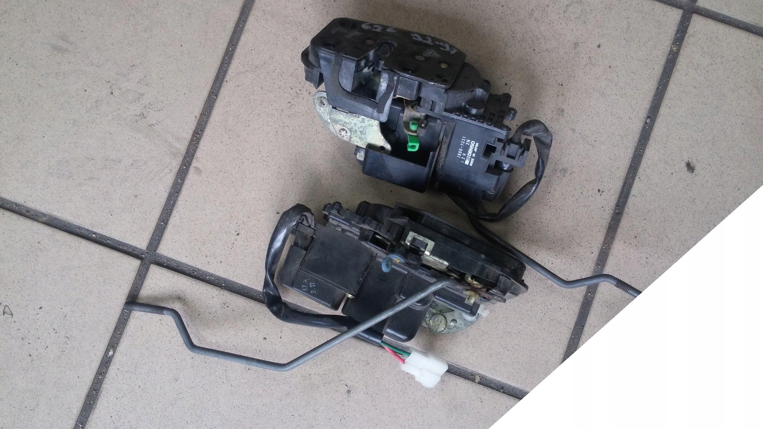 MAZDA 626 92-97 ZAMEK PRAWY PRZEDNI 2 PIN