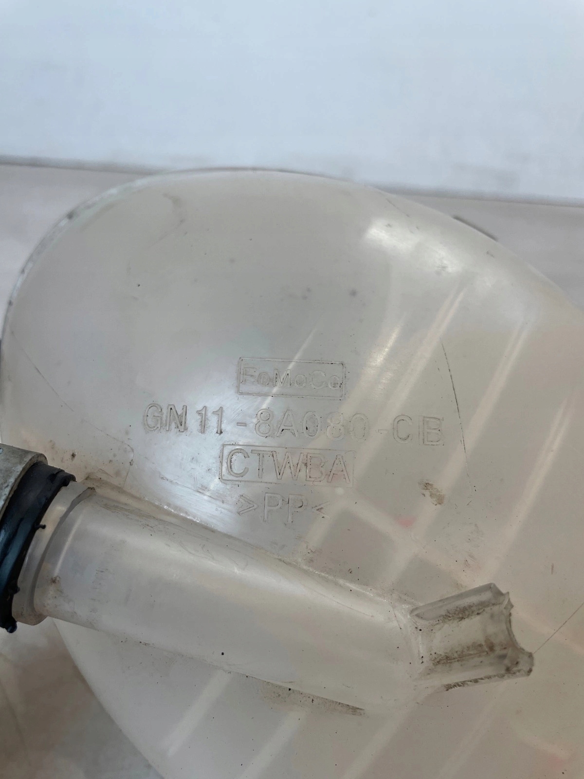 Réservoir eau Ford Fiesta MK7 1.6 ST
