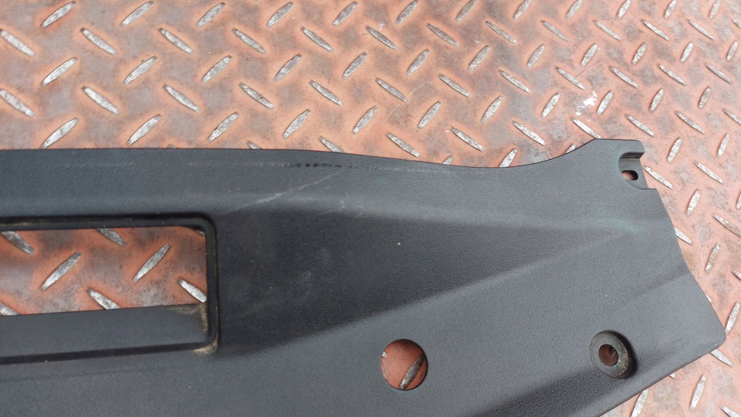 kryt stěny předek TOYOTA CAMRY VIII 17