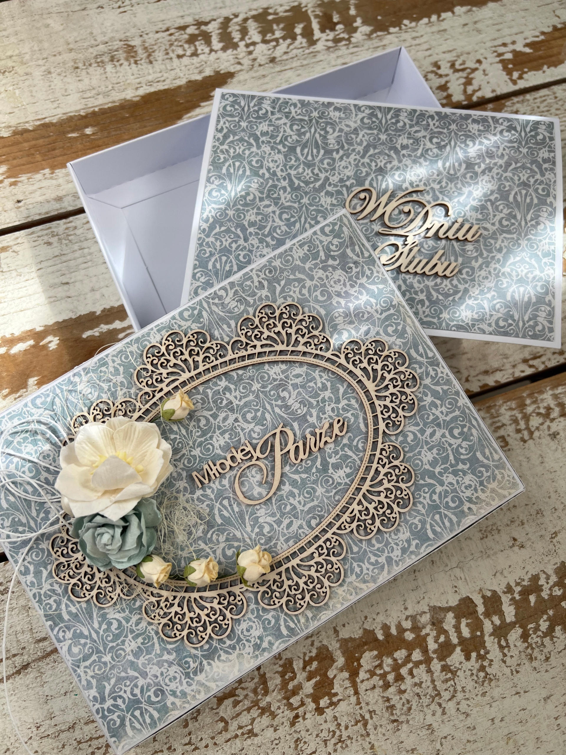 Květinové svatební přání s krabičkou na peníze