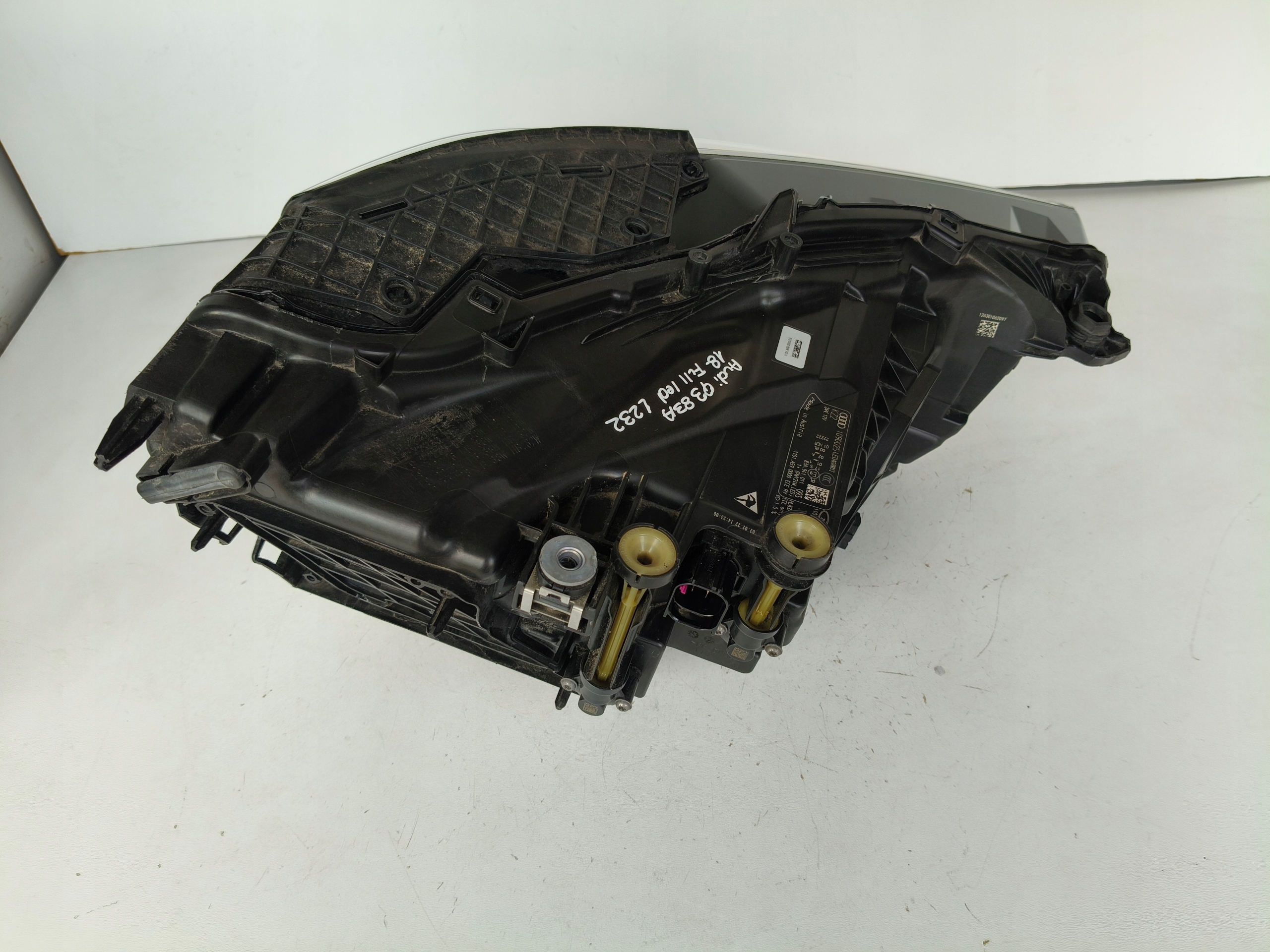 light left REFLEKTOR AUDI Q3 II 83A 18- FULL LED
