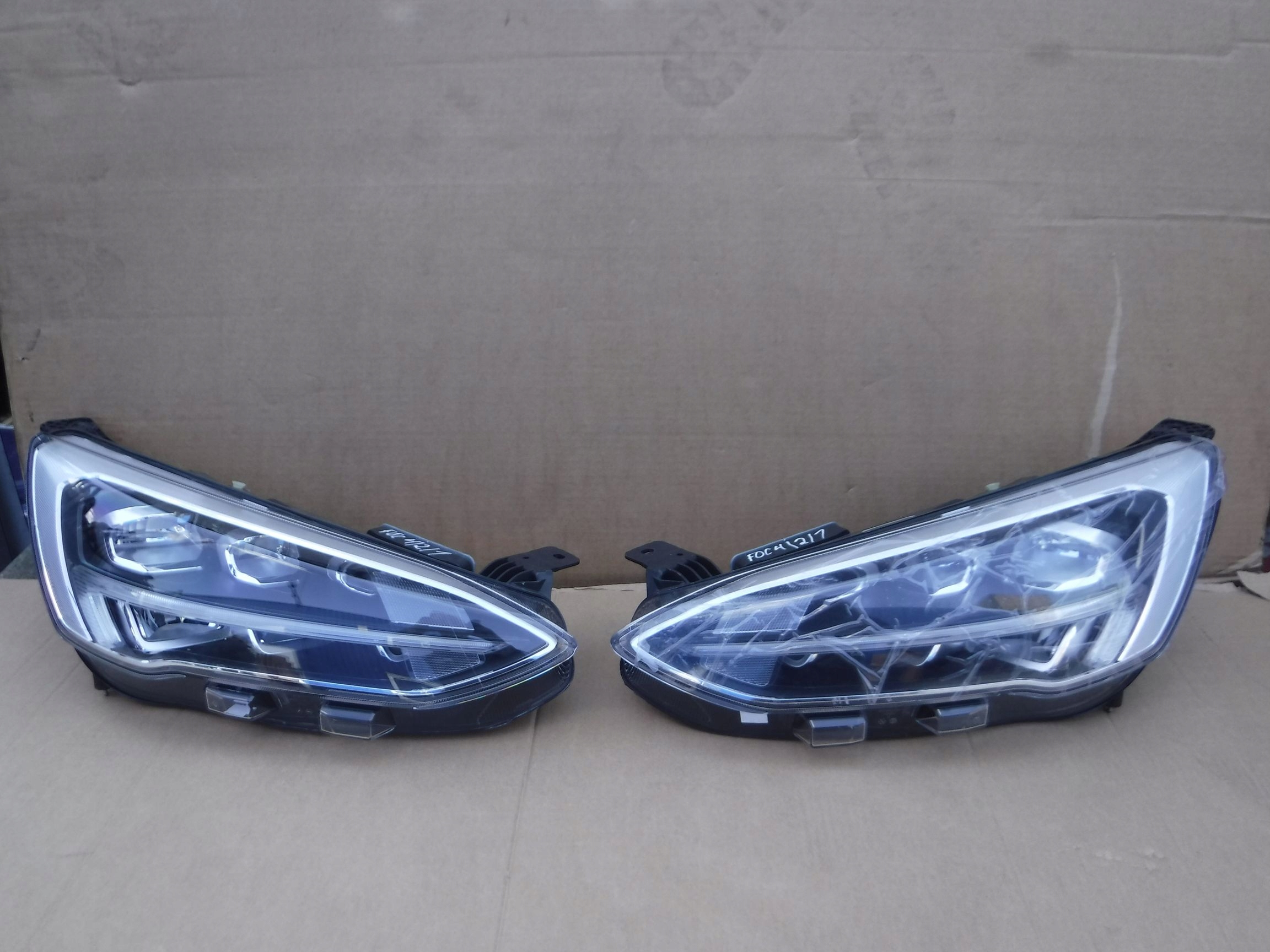 LAMPY REFLEKTORY FULL LED FORD FOCUS MK4