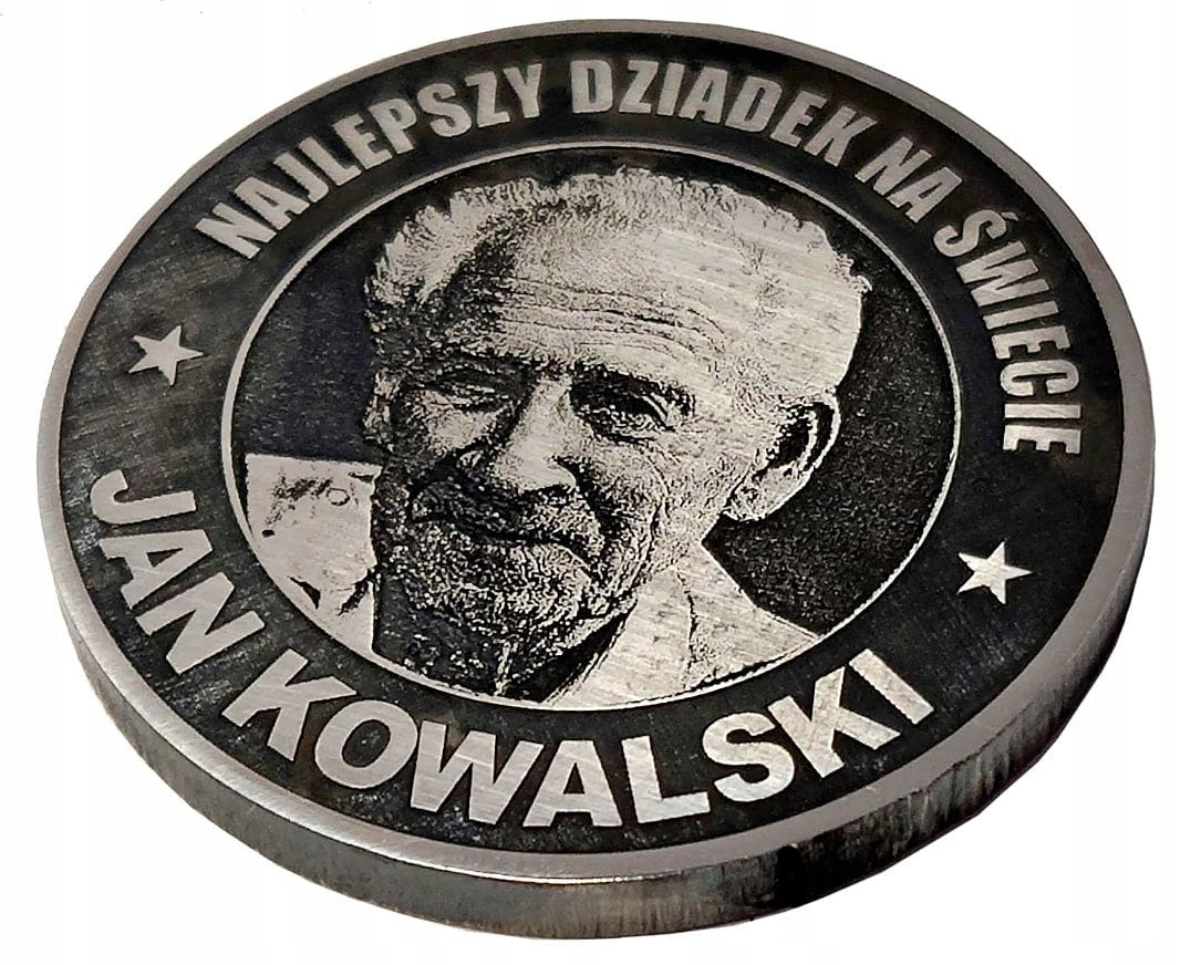 

Moneta okolicznościowa z Twoim wizerunkiem!