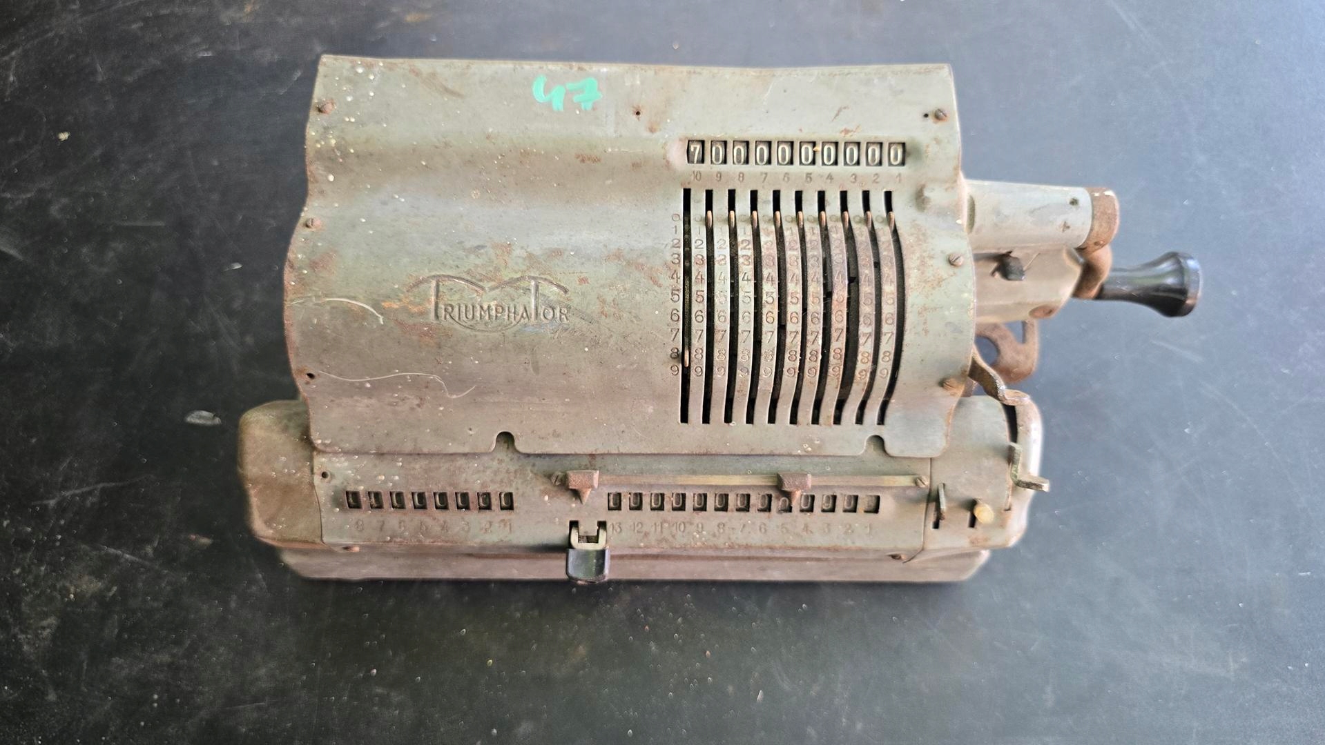 STARA ZABYTKOWA ARYTMOMETR STARA MASZYNA LICZĄCA LICZENIA TRIUMPHATOR
