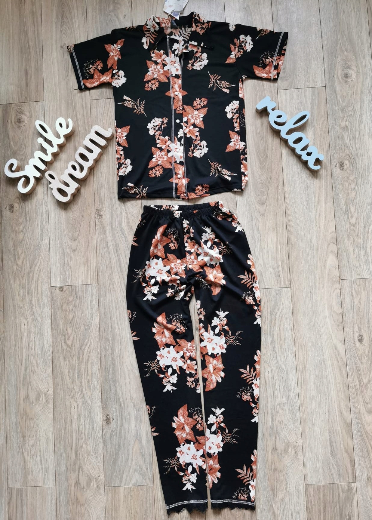 CharMe Piżama damska Wiskoza kwiaty - czarna L Rozmiar L