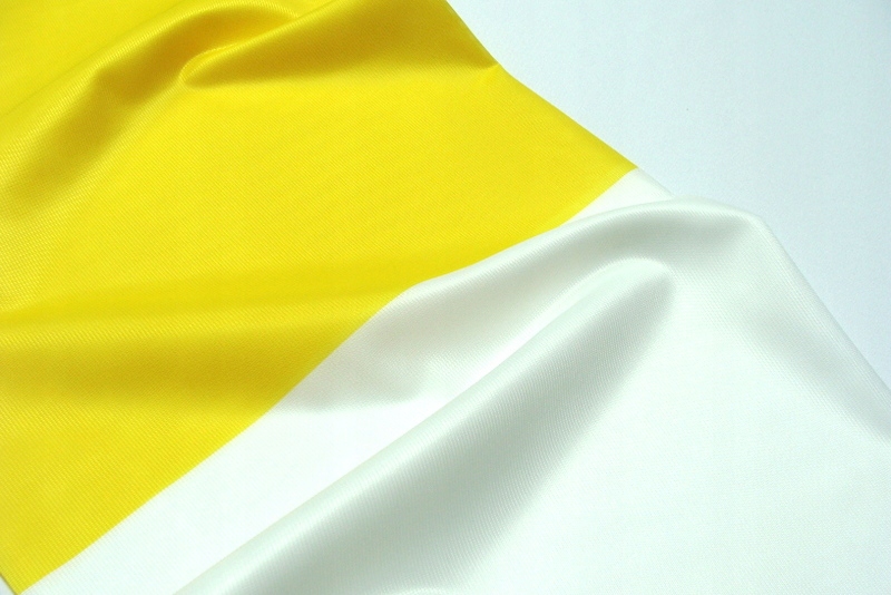 Flaga Papieska 80 cm x 120 cm z tunelem