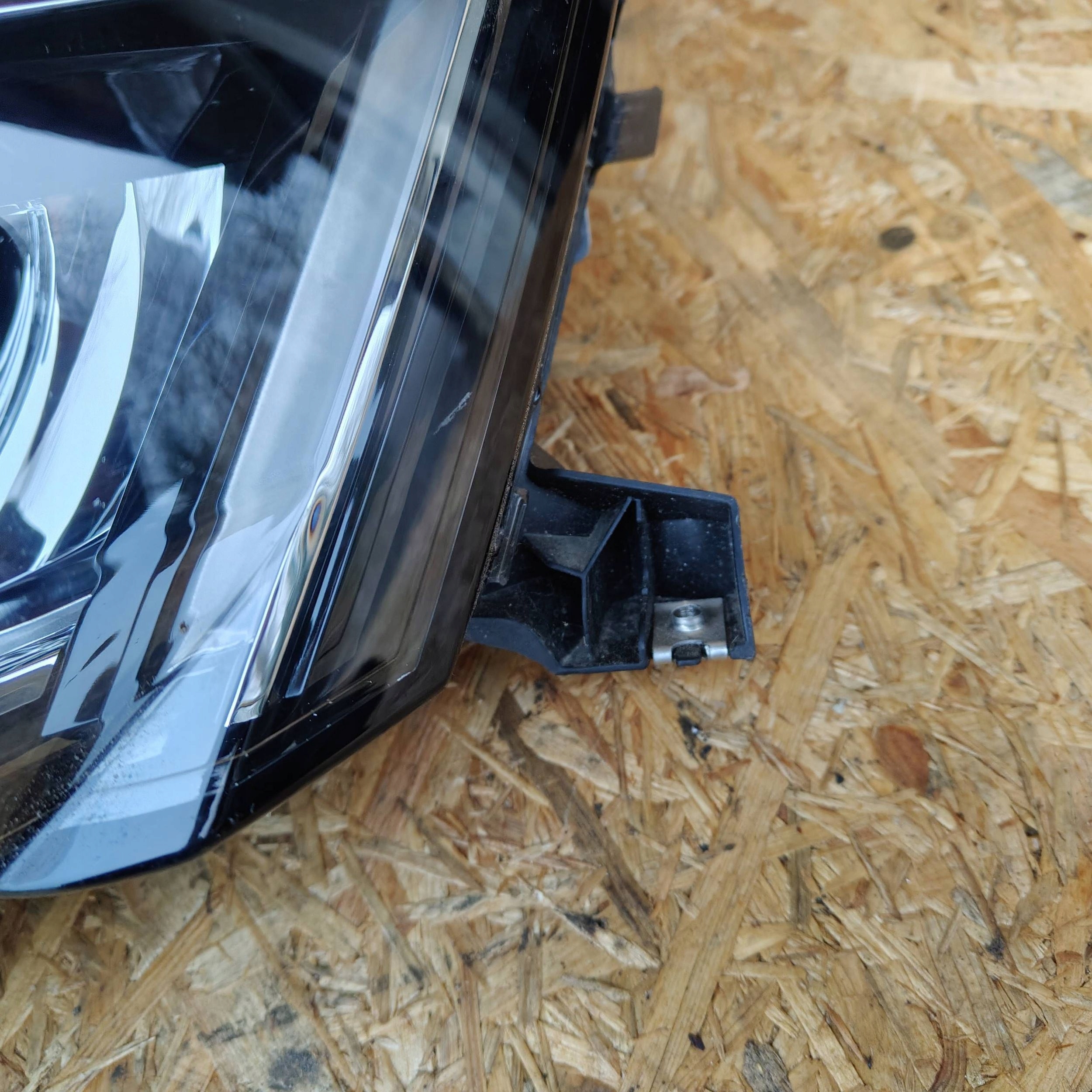 Reflektor front side left Renault Talisman 260601223R