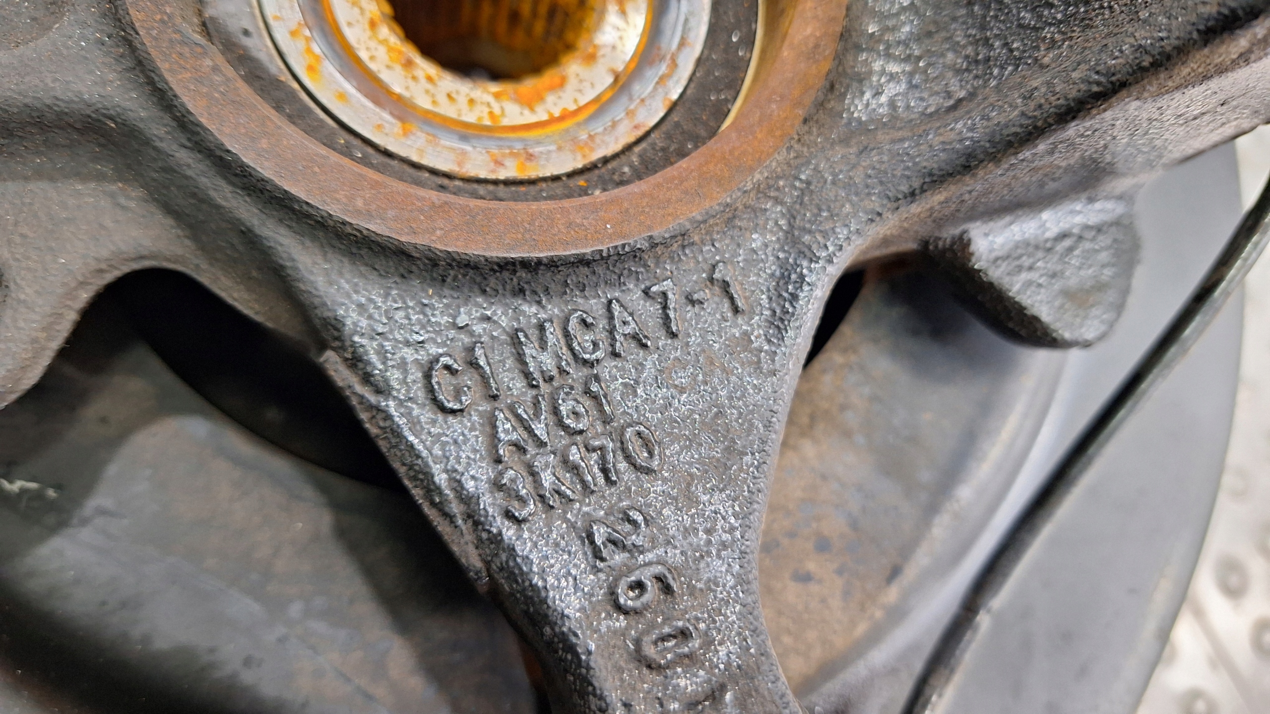 swing right front AV61-3K170-CAB FORD FOCUS MK3 C-MAX MK2