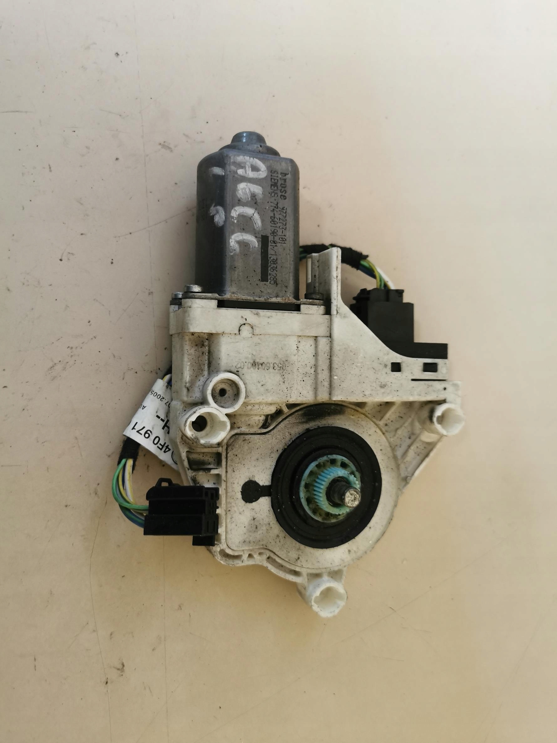 mini motor windows left front AUDI A6 C6 4F0959801D 04-11