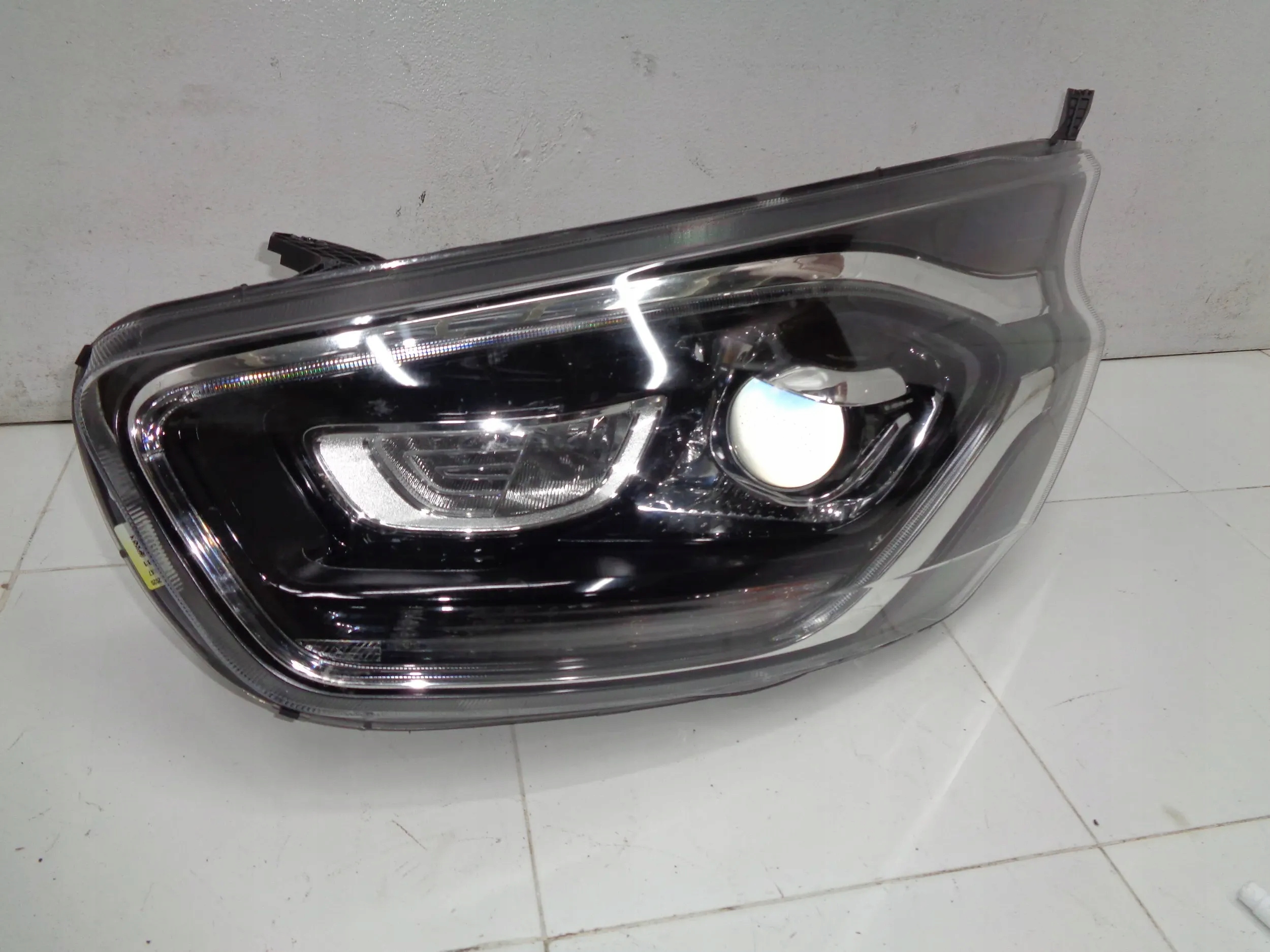 FORD TRANSIT CUSTOM BI XENON 18R- light right front