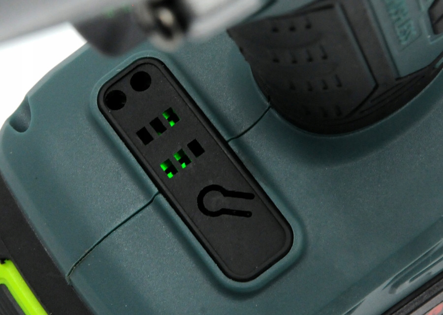 AKUMULATOROWY KLUCZ UDAROWY ZESTAW BASS 24V 1/2'' BATERIA ŁADOWARKA Maksymalny moment obrotowy 450 Nm