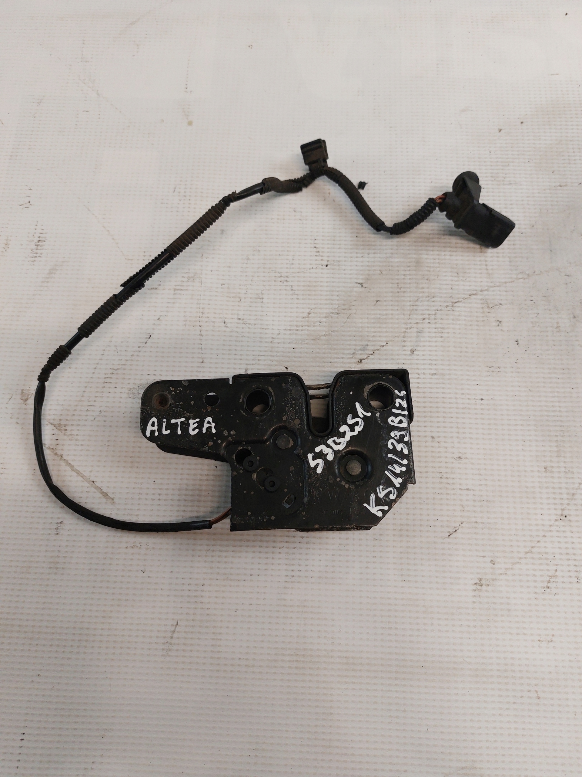 bonnet latch lock SEAT ALTEA