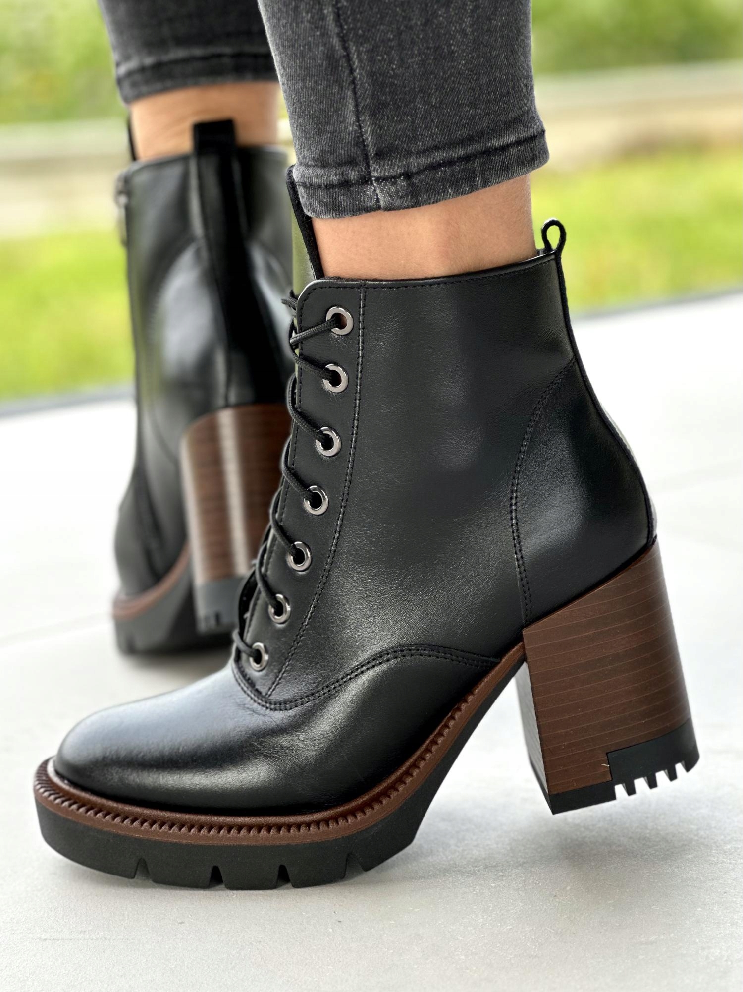 Czarne botki damskie skórzane Oleksy R40