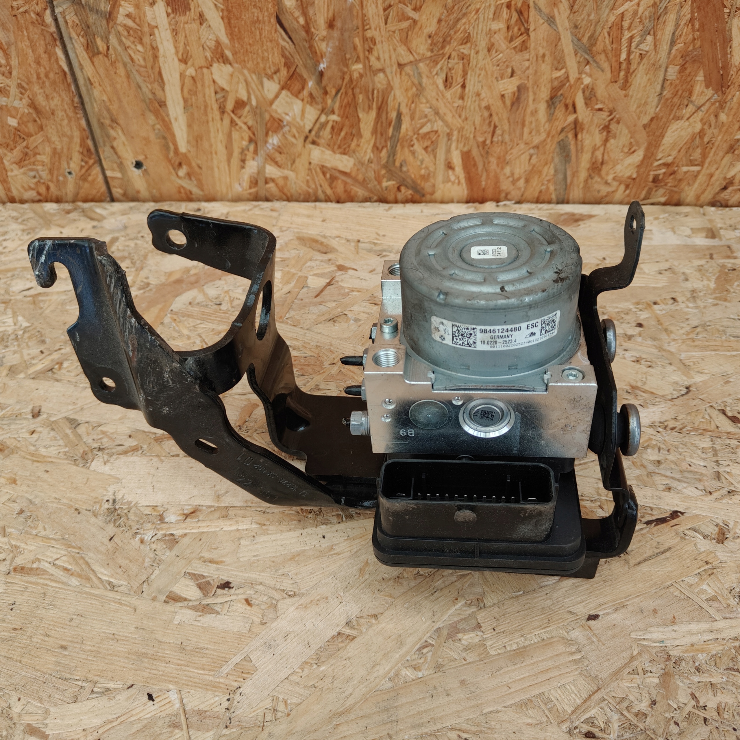 pump ABS PSA CORSA F 1.2 THP 9846124480
