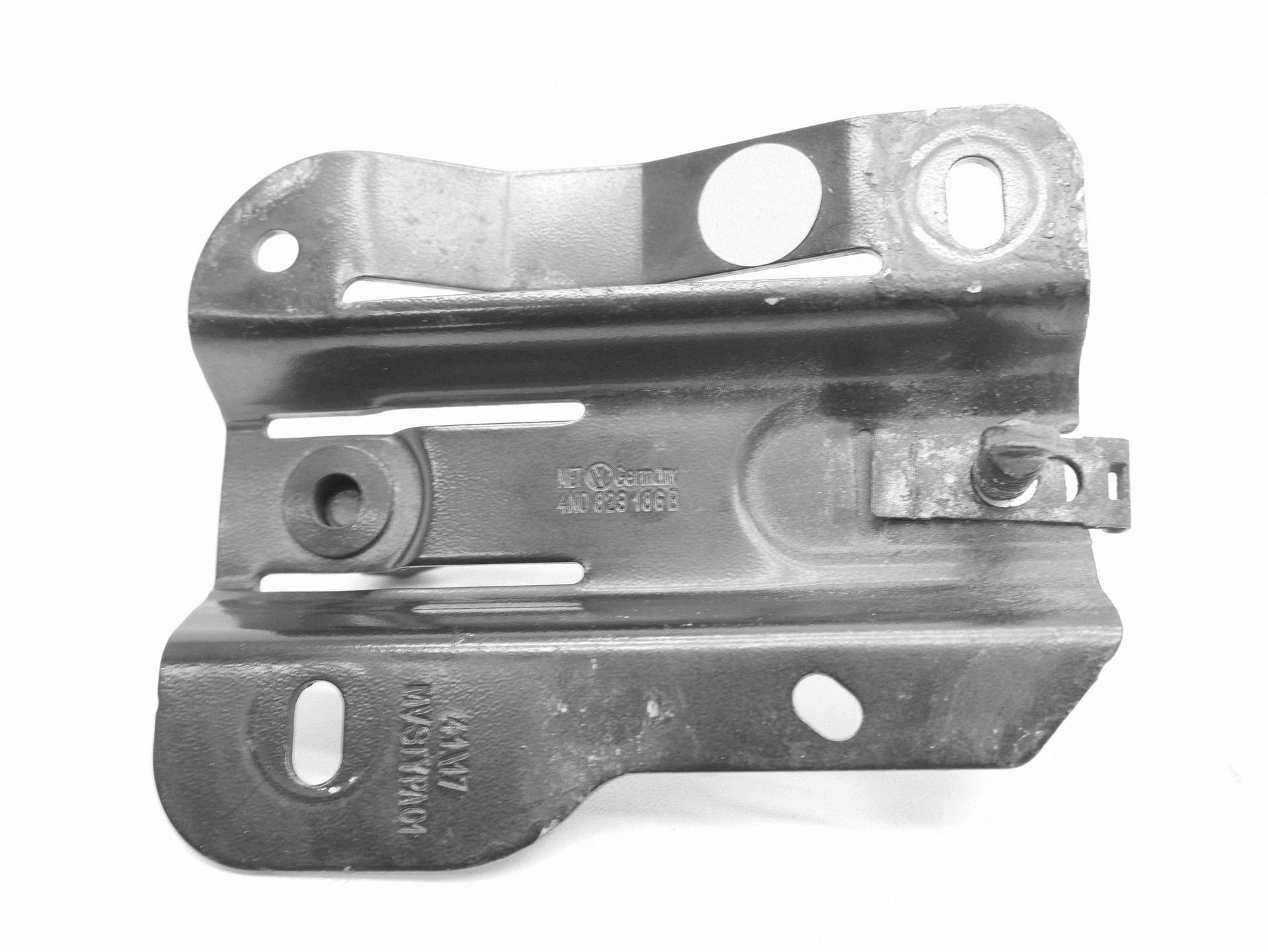 RYGIEL bonnets AUDI A8 D5 4N0823186B