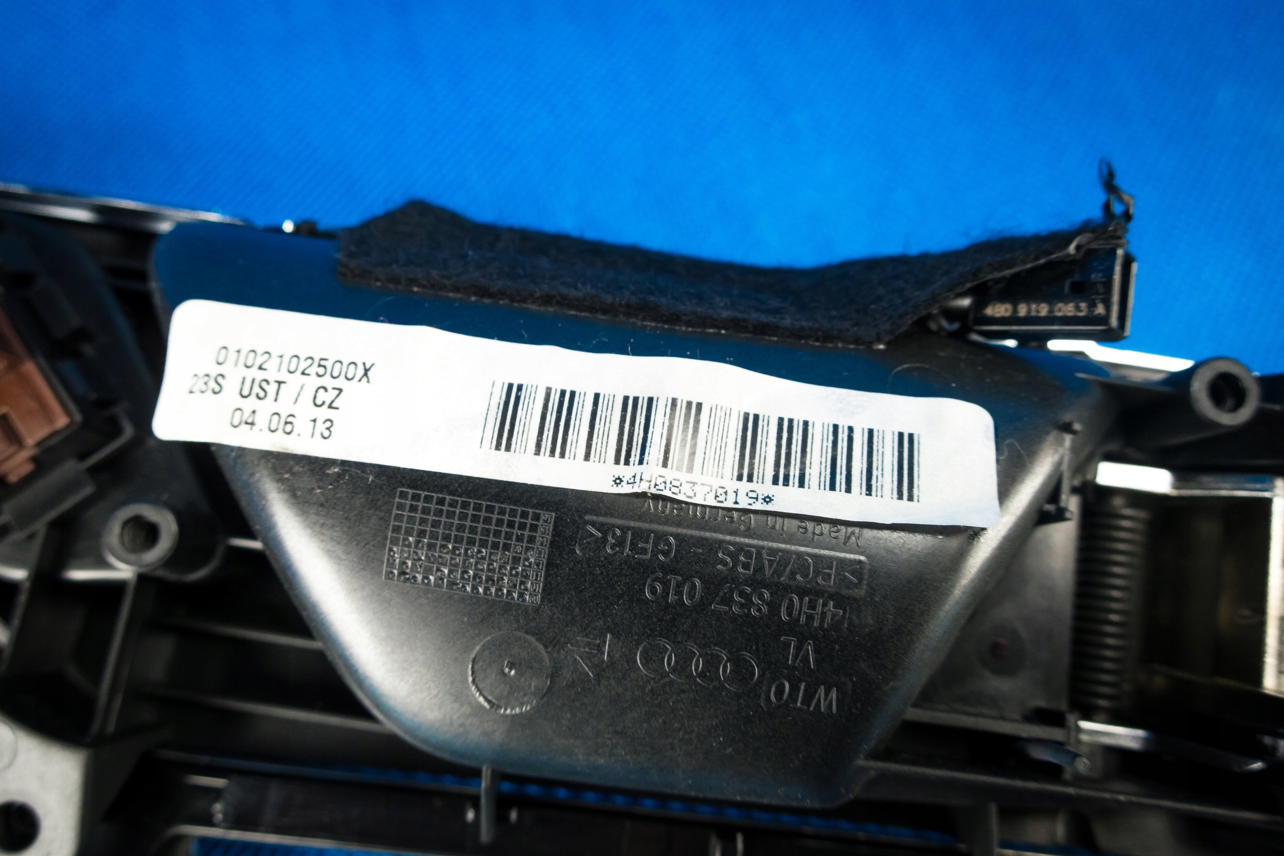 lišta dekoracyjna dveře Audi A8 4H0867101E