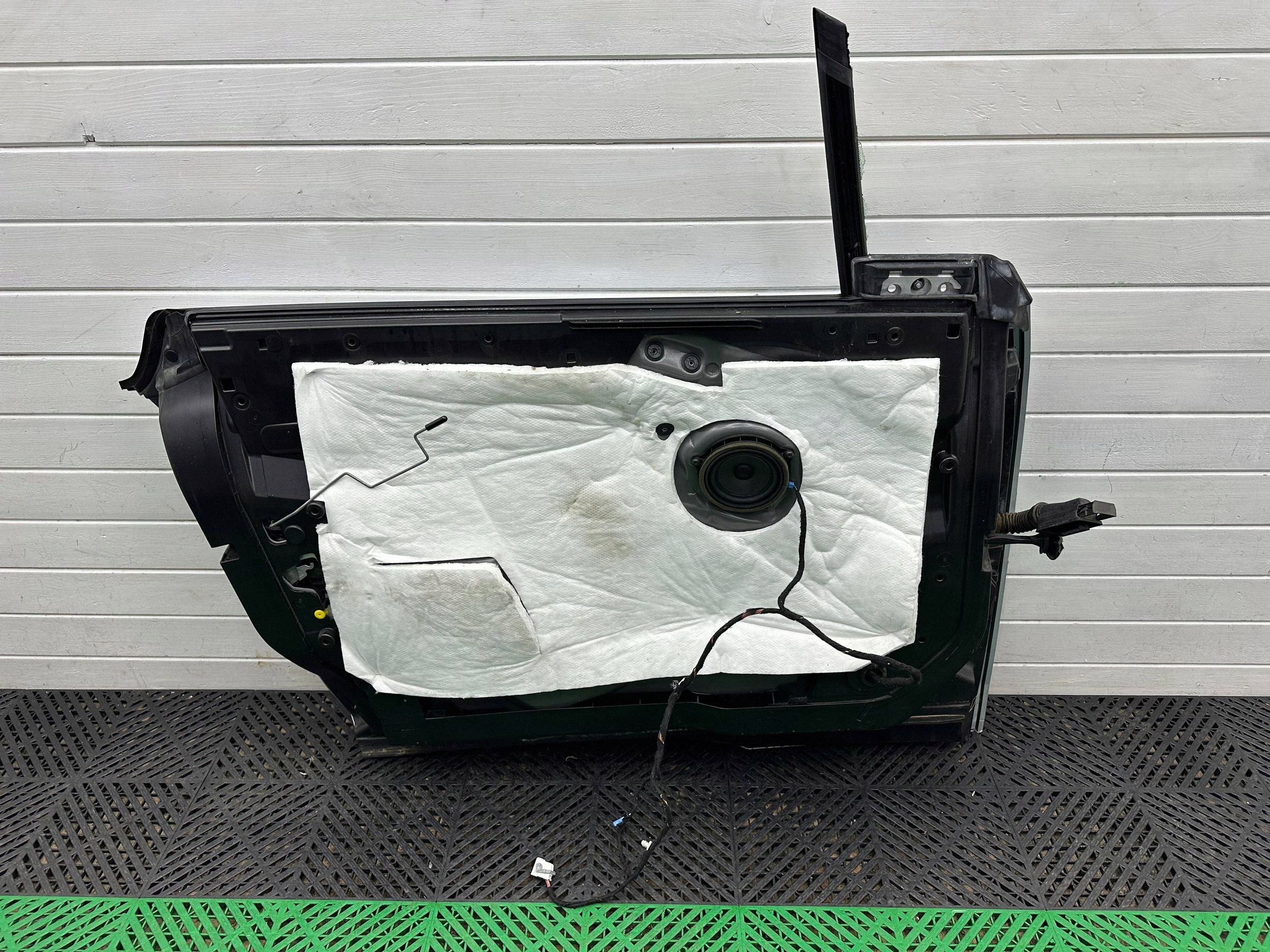 door front front side left BMW i3
