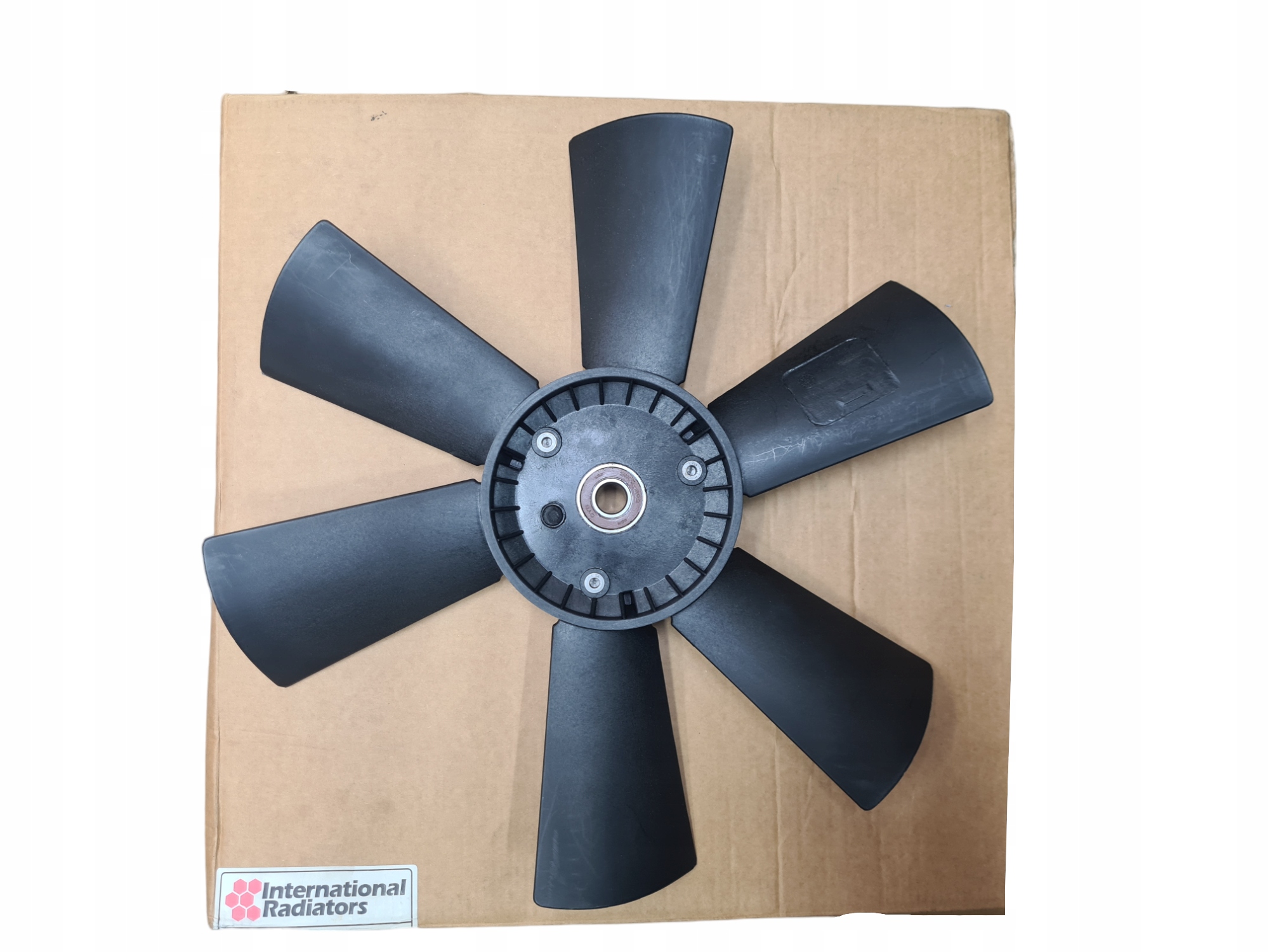 WIATRAK WENTYLATORA CHŁODNICY MERCEDES 124 190