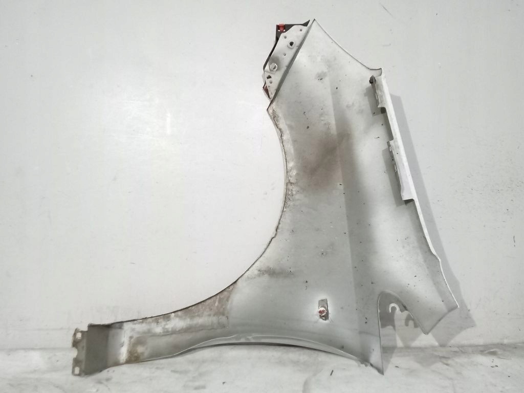 Opel Corsa D fender right Y474