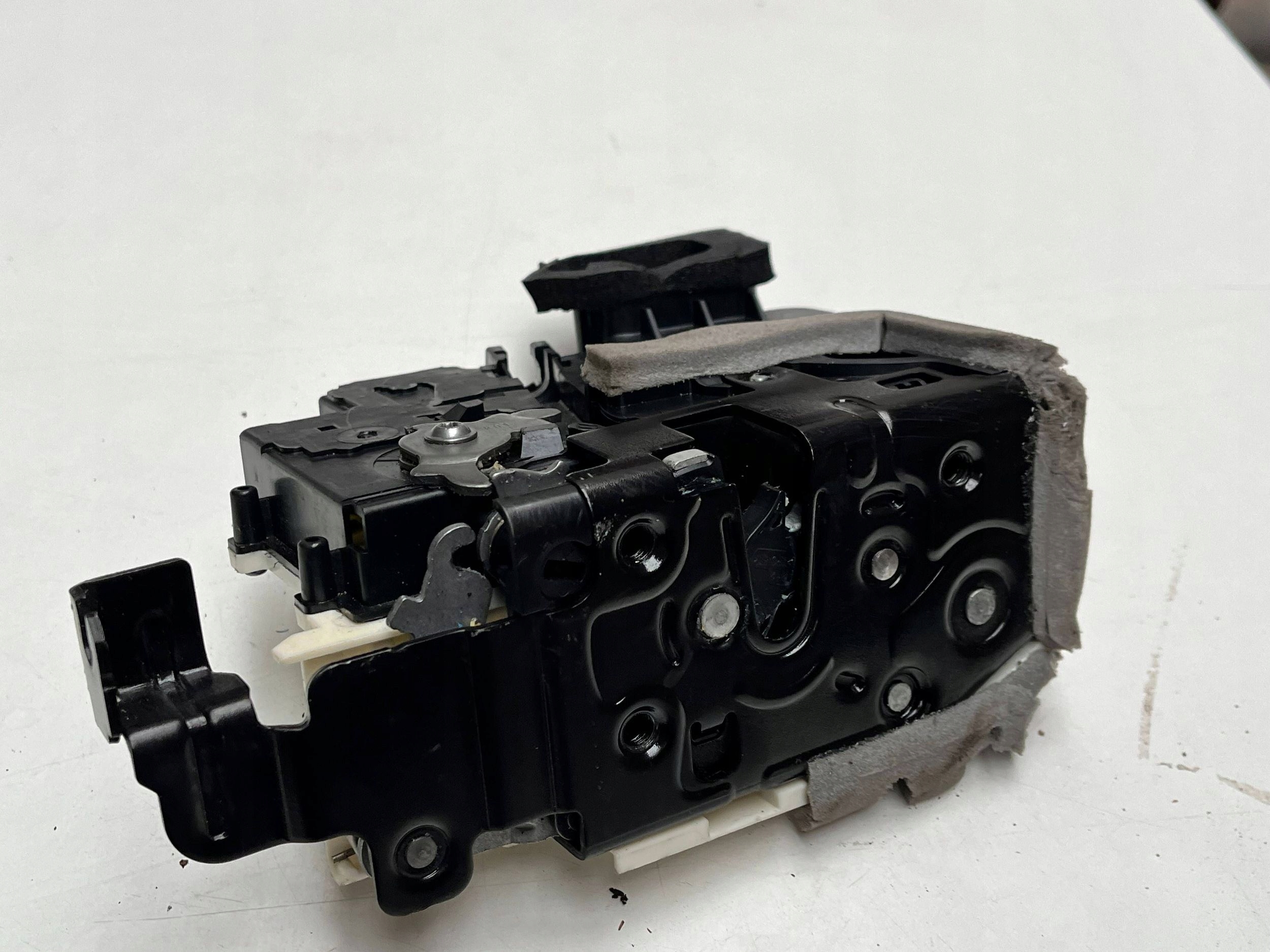 original lock door right front Audi RS Q8 4K1837016K !J
