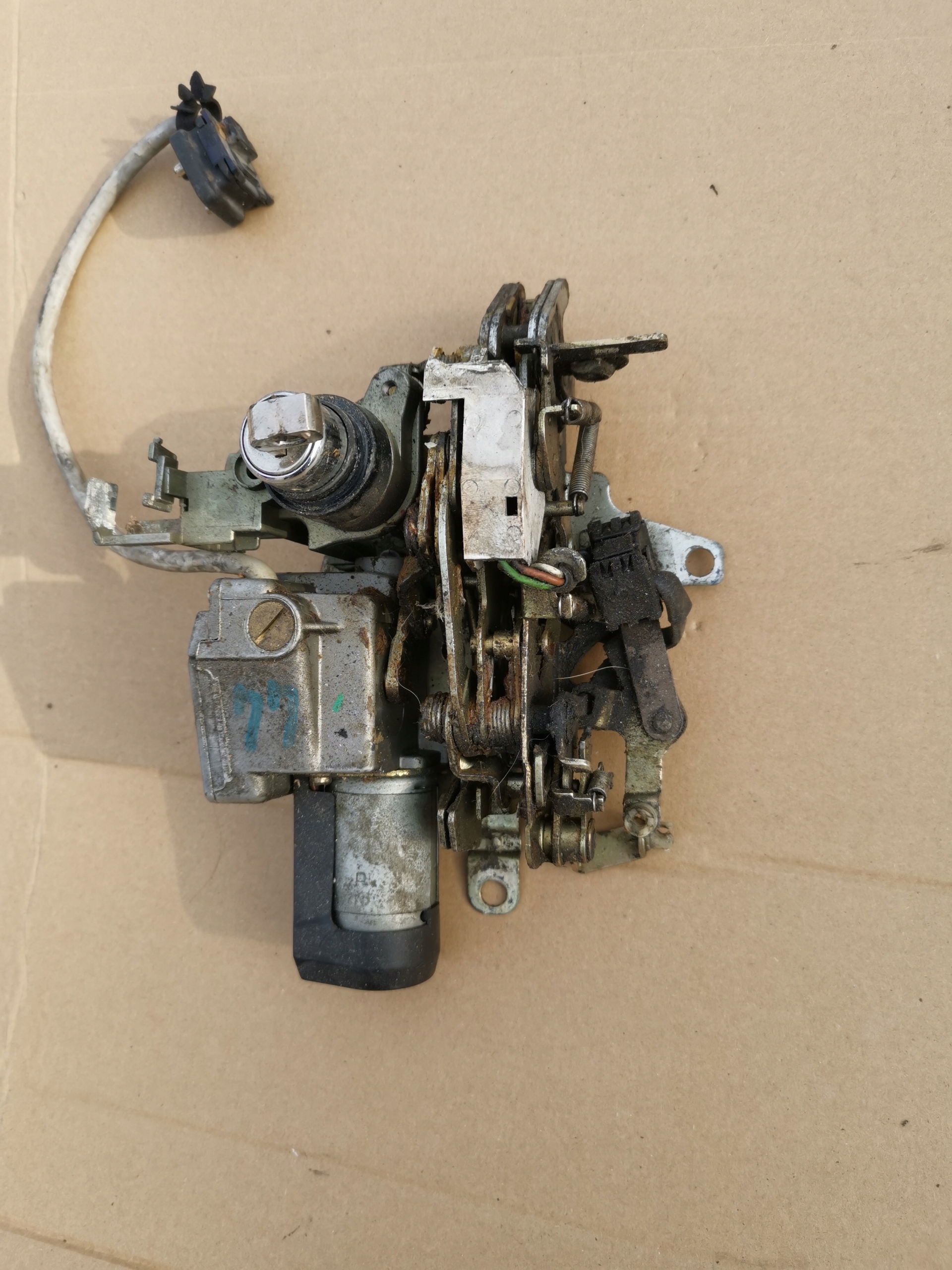 lock bonnet boot Mercedes W124 E-klasa kombi