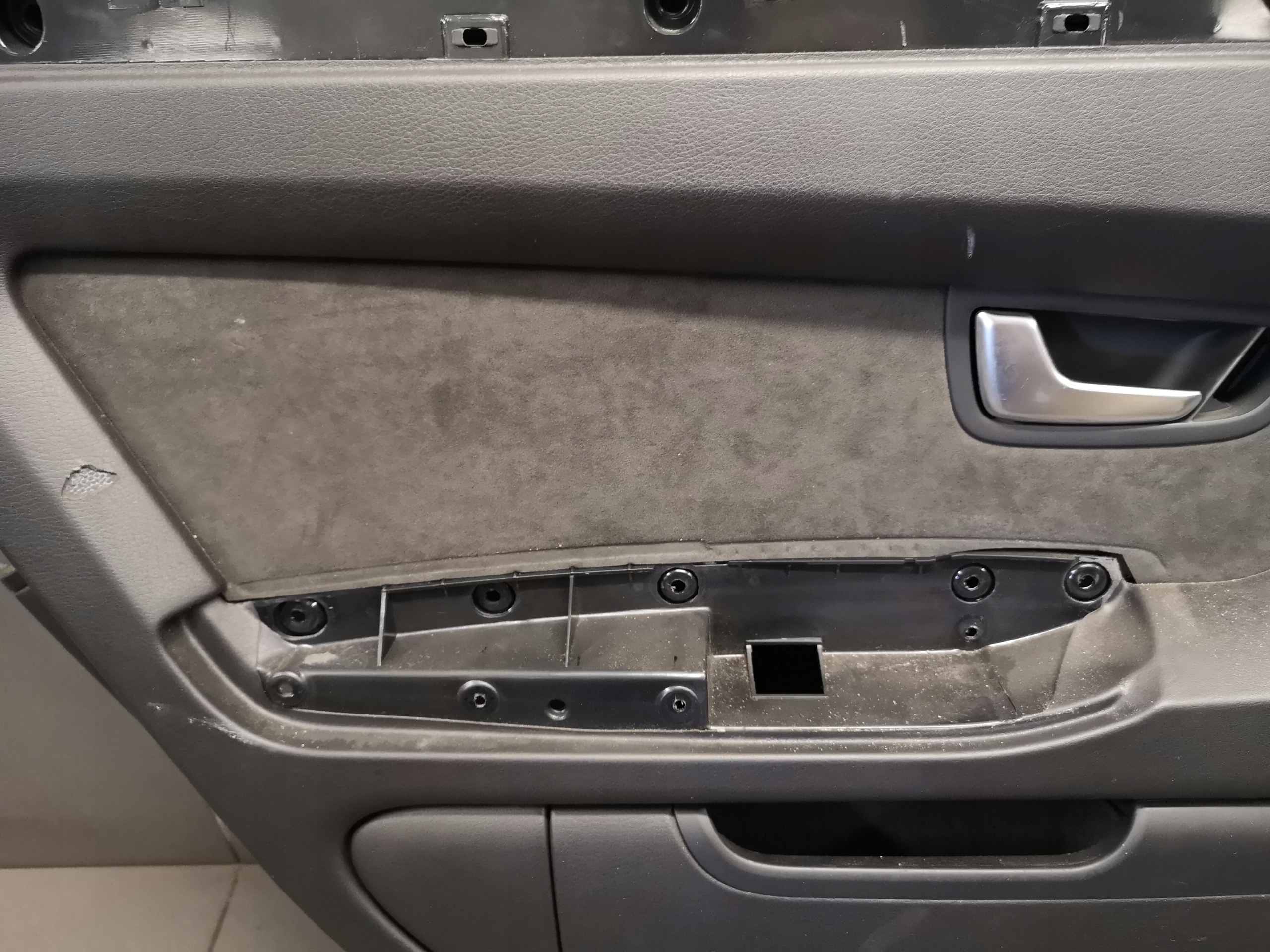дверные карты правый передний Audi A6 C5 4B186710624