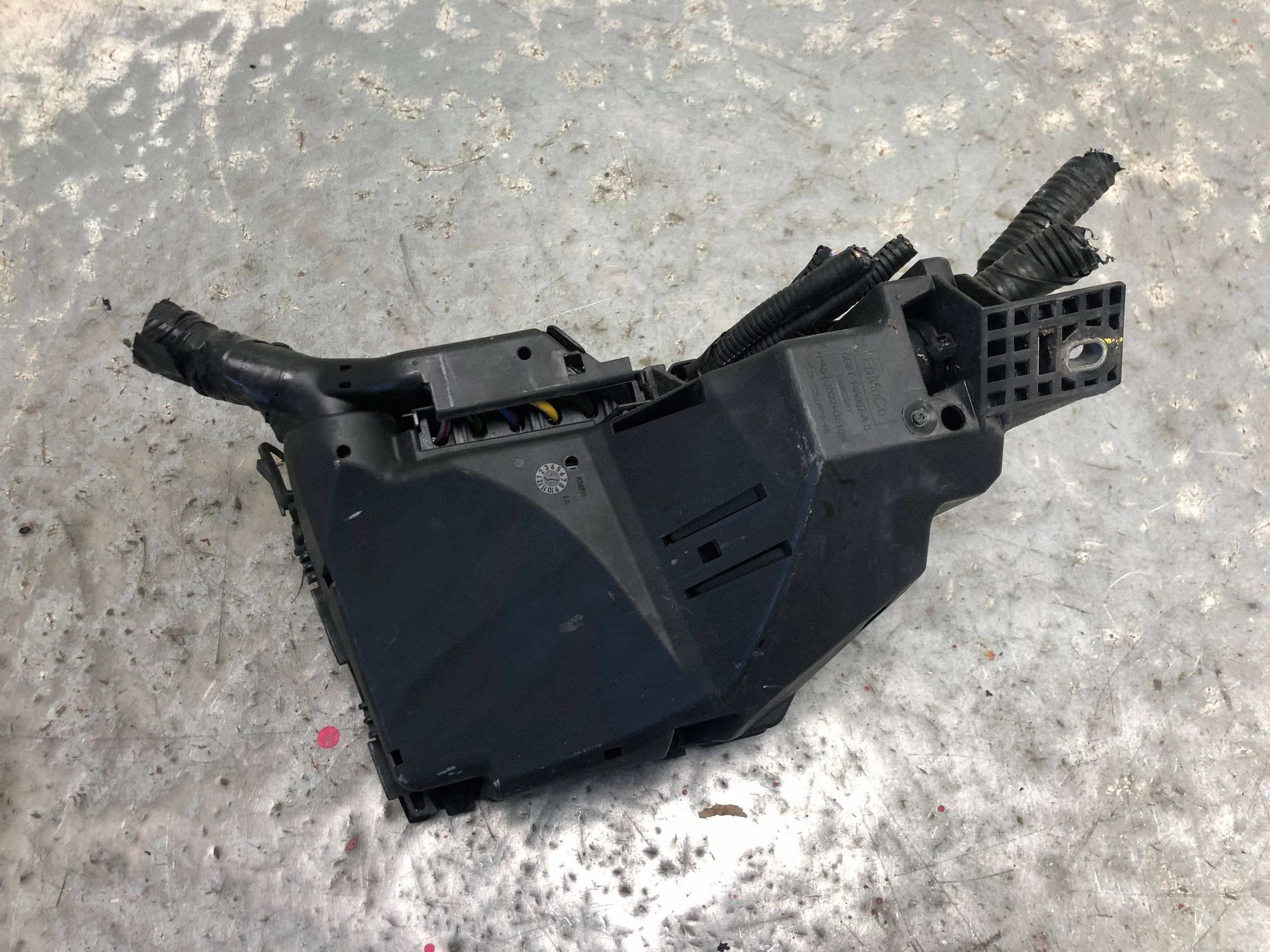 fuse box FORD MONDEO MK4 6G9T-14A076-AF