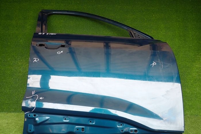 AUDI Q8 E-TRON door right front front