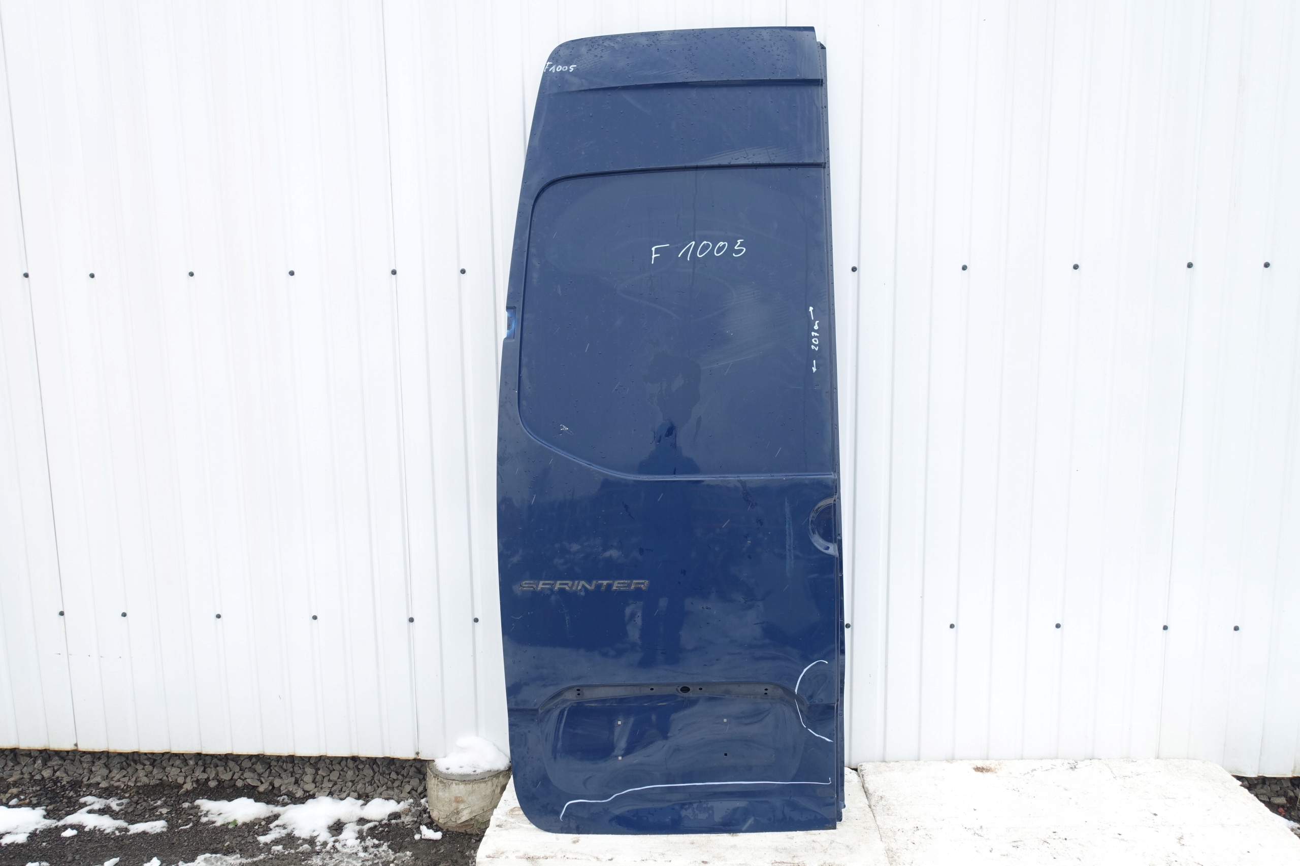 MERCEDES SPRINTER W910 W907 2018- door left rear part left rear.